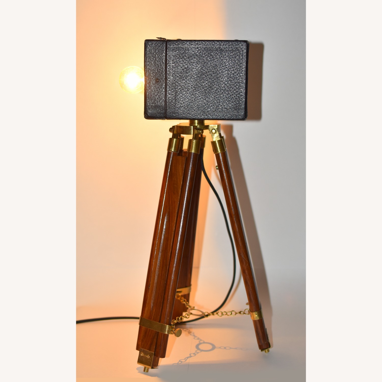 Vintage-Style Camera Lamp on Wooden Tripod - image-3