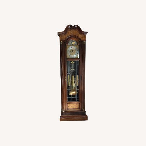 Used Vintage Howard Miller Model Clock for sale on AptDeco
