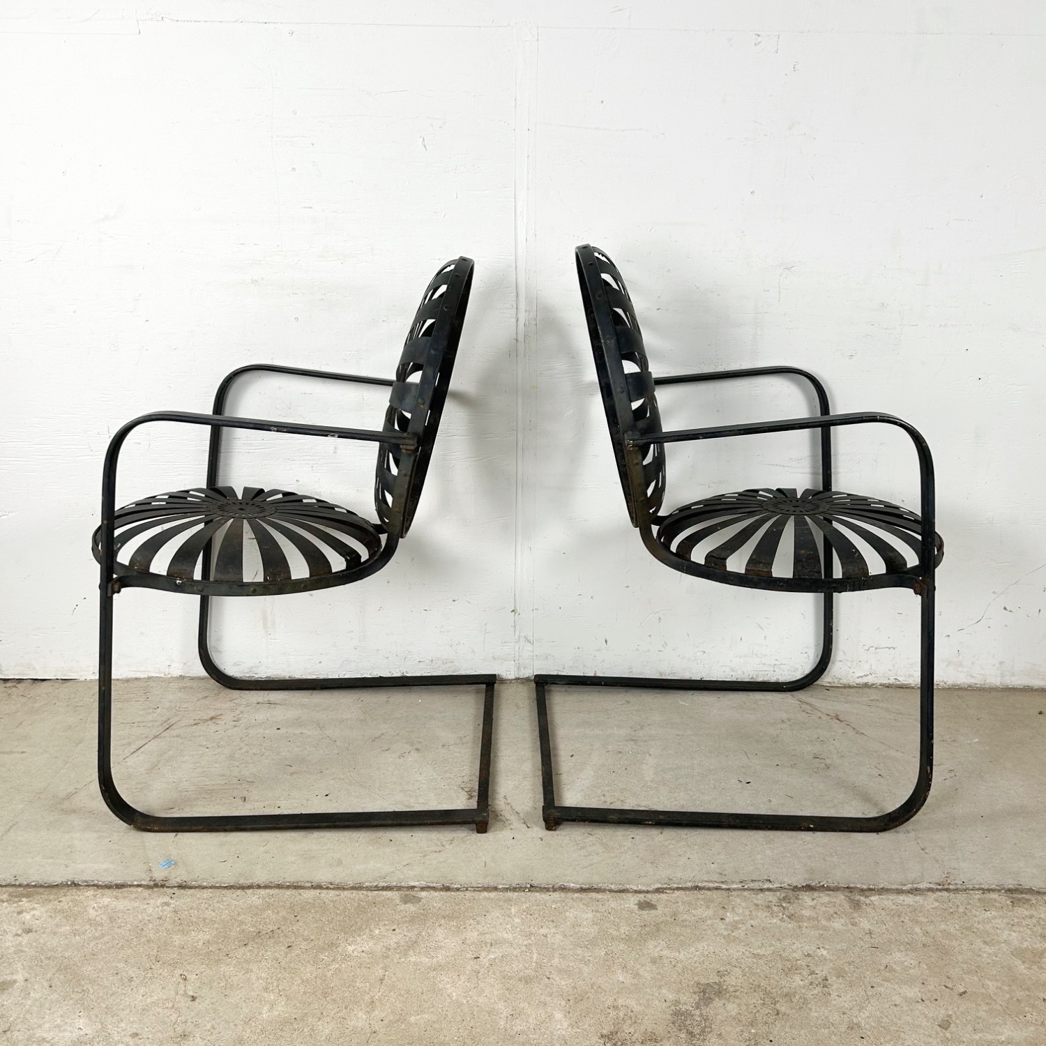 Vintage Patio Chairs attr François Carré- Pair - image-13