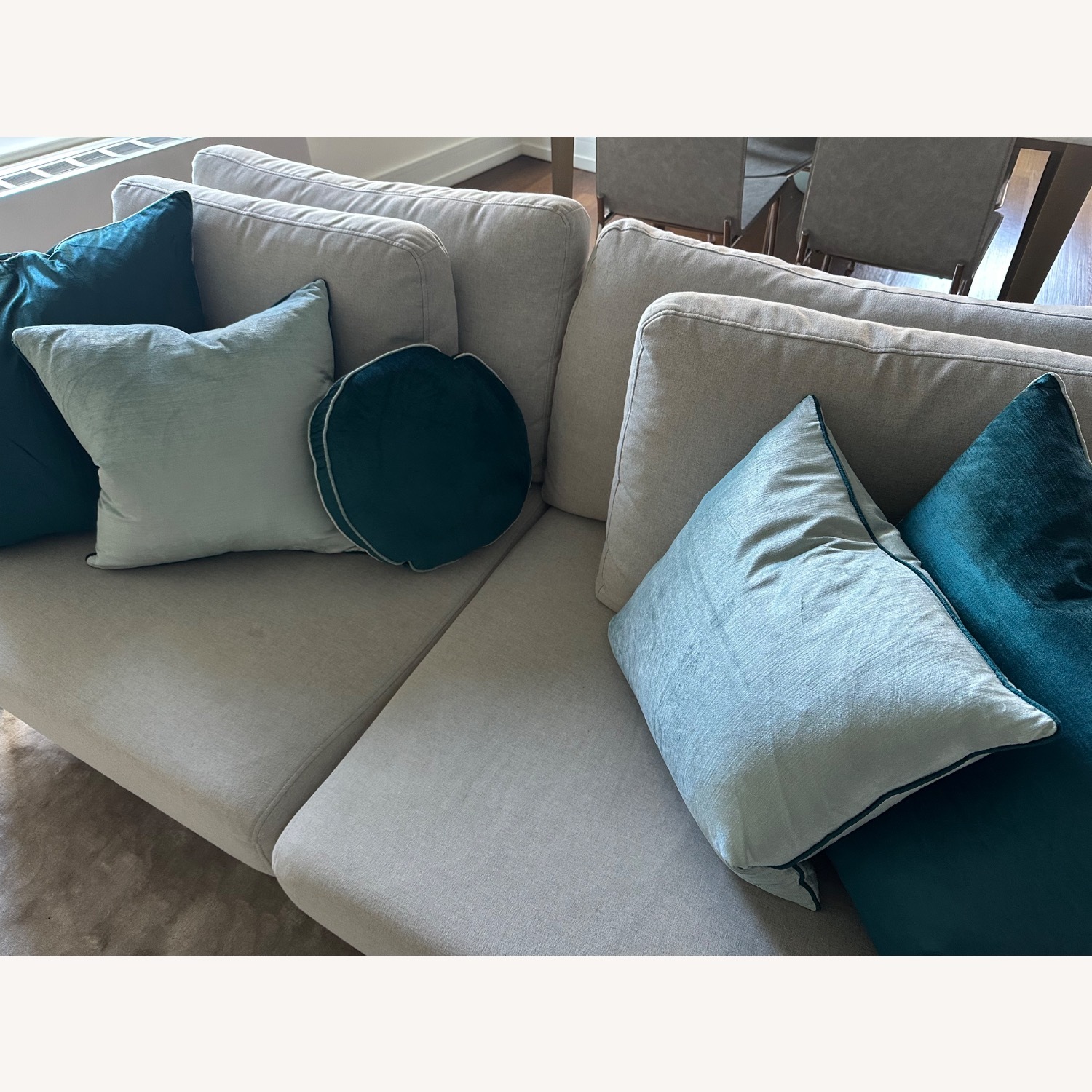 Casterly Pebble Loveseat - image-7