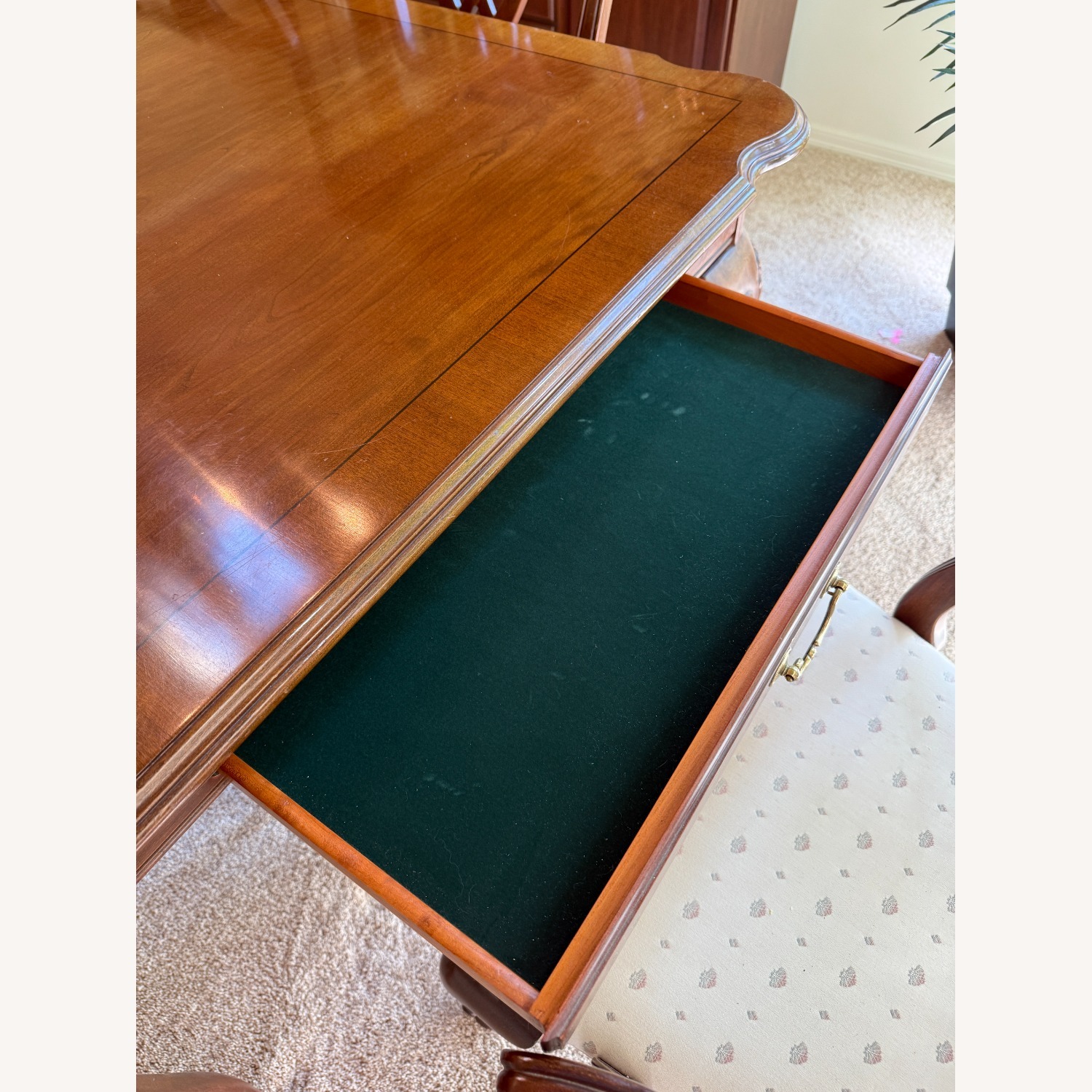 Ethan Allen Georgian Court Dining Set - image-11