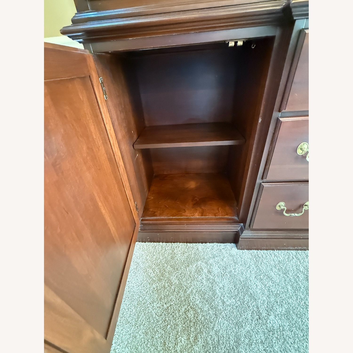 Ethan Allen Georgian Court Sideboard - image-10