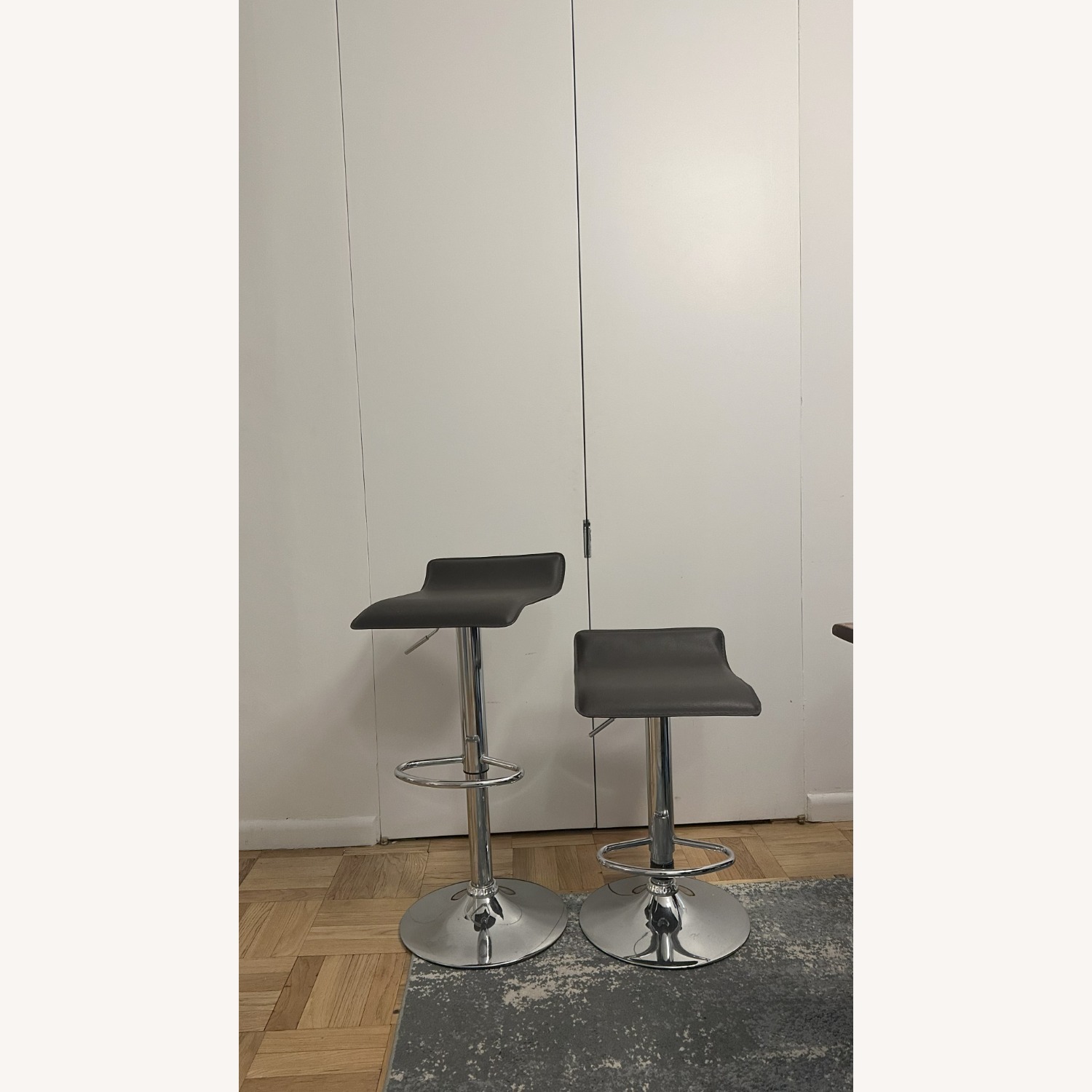 Holderness Swivel Upholstered Adjustable Height Counter Stool with Metal Frame (Set of 4) - image-2