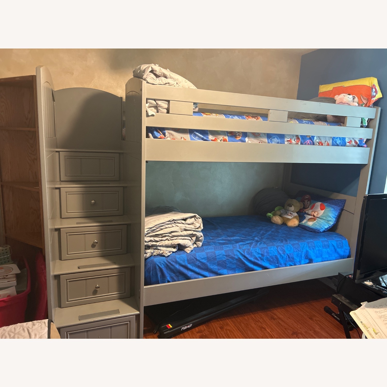 Rooms To Go Kids Cottage Colors Gray Twin/full Step Bunk - image-1