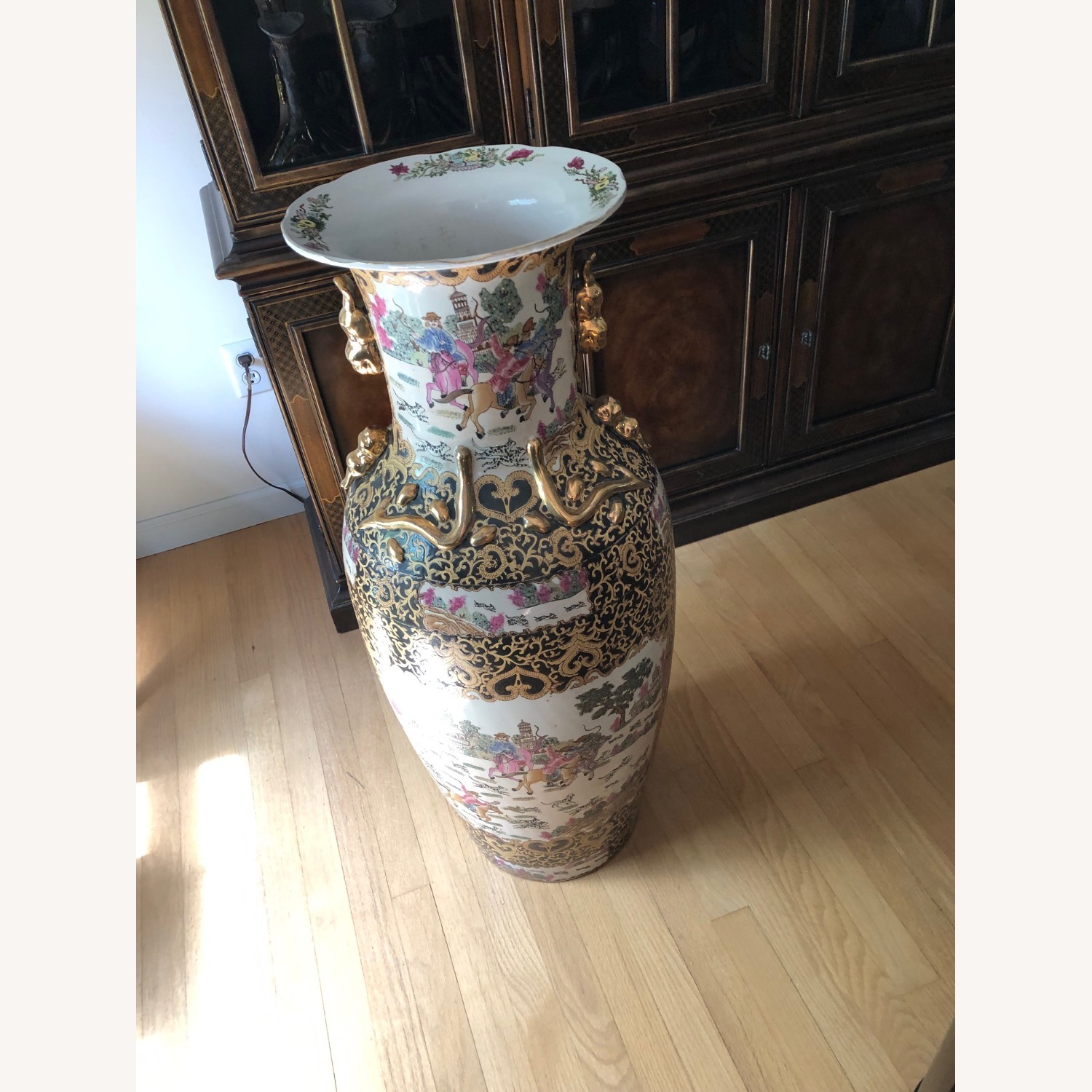 Vintage/Antique Finds Glass Décor - image-2