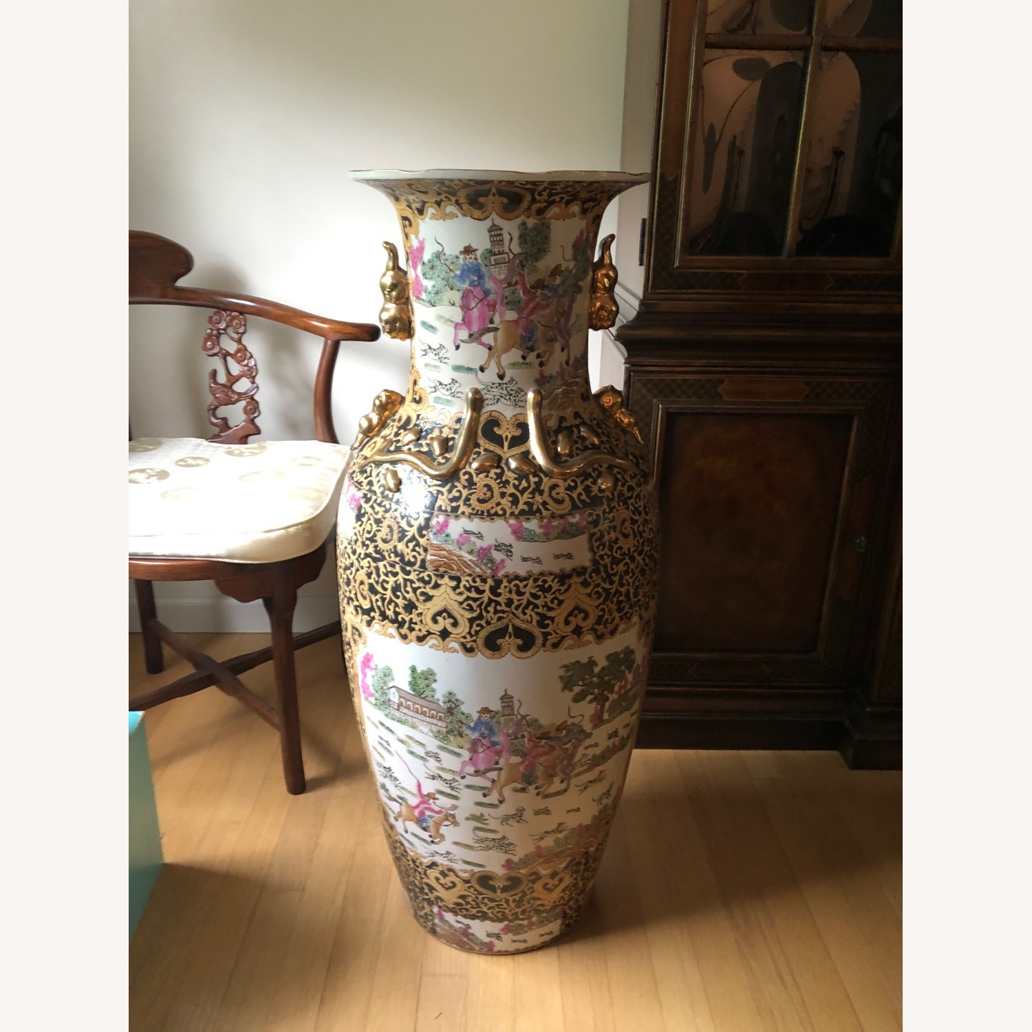 Vintage/Antique Finds Glass Décor - image-3