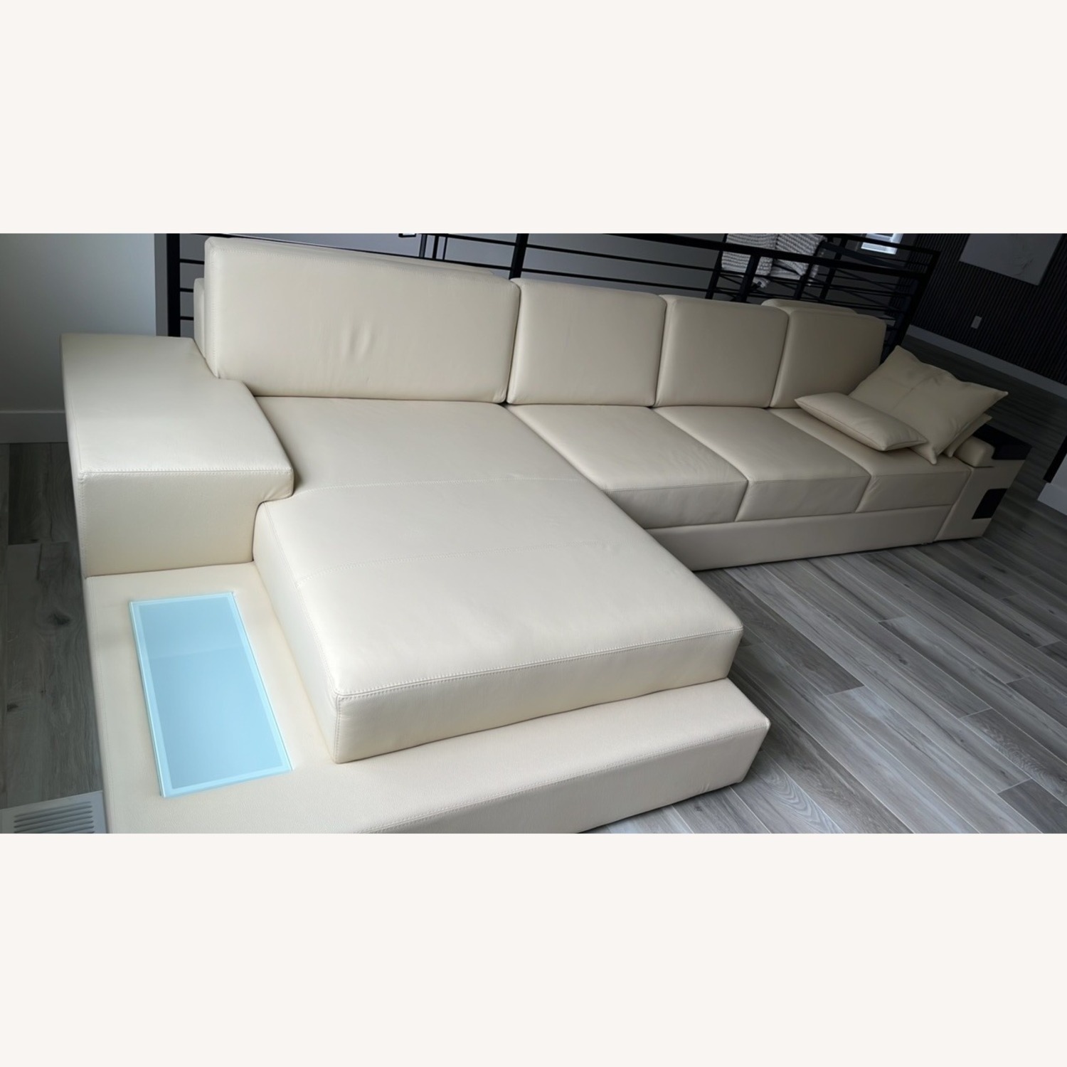 Leather Couch Los Angeles LG - image-4