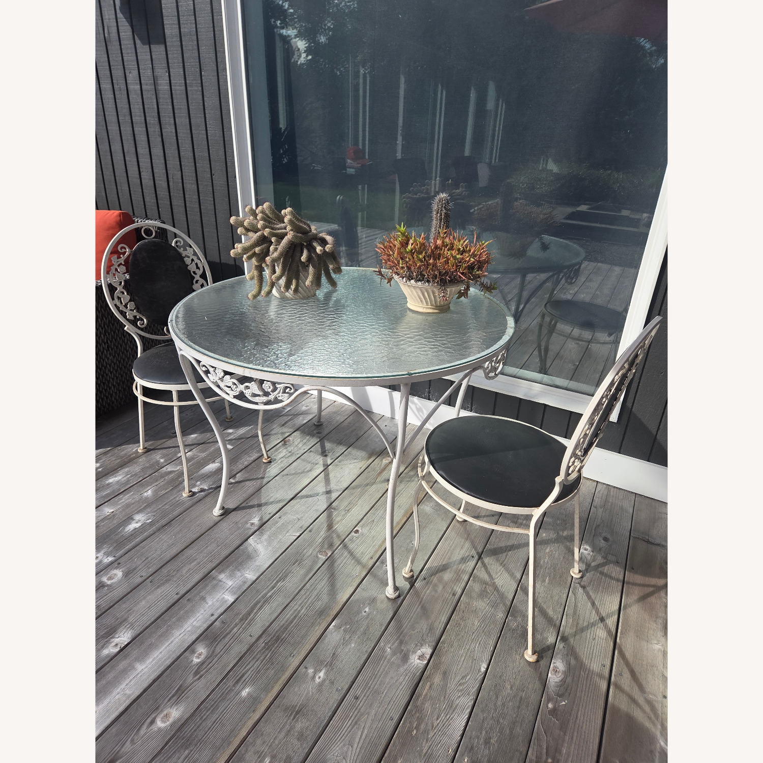 Vintage/Antique Finds White Metal Patio Furniture - image-3