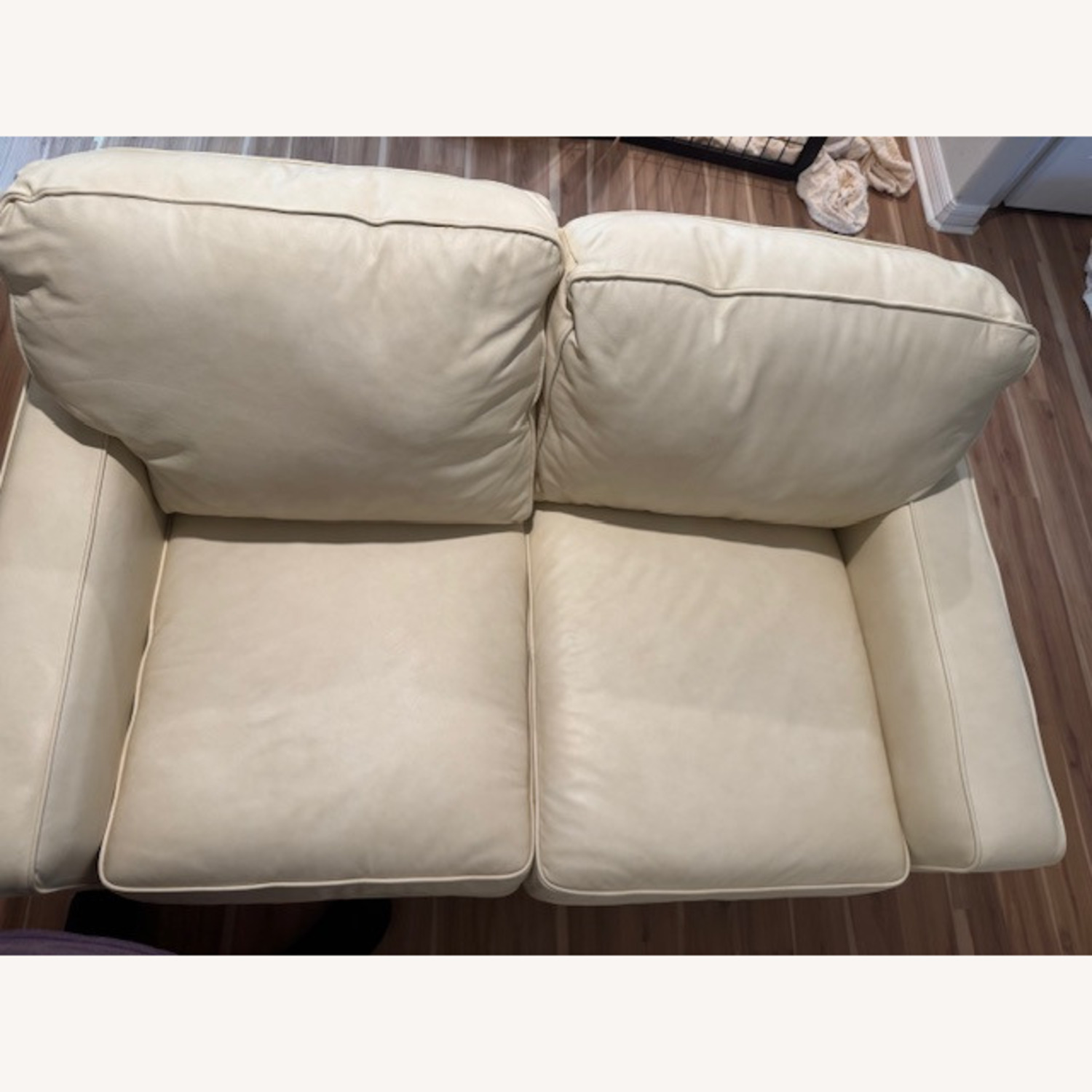 La-Z-Boy Meyer Eggshell Leather Loveseat - image-7