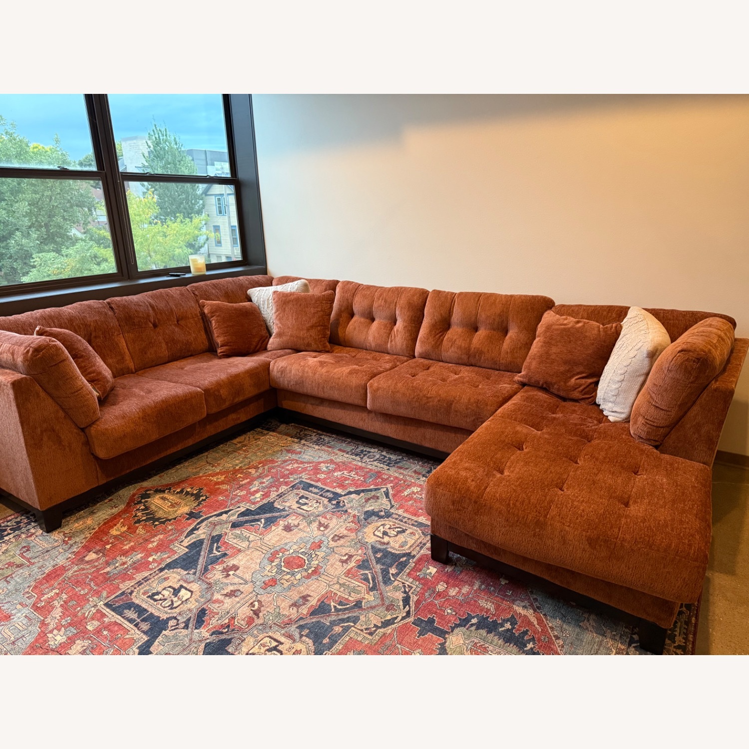 Ashley Furniture Leylabrook 3+ Piece Sectional - image-2