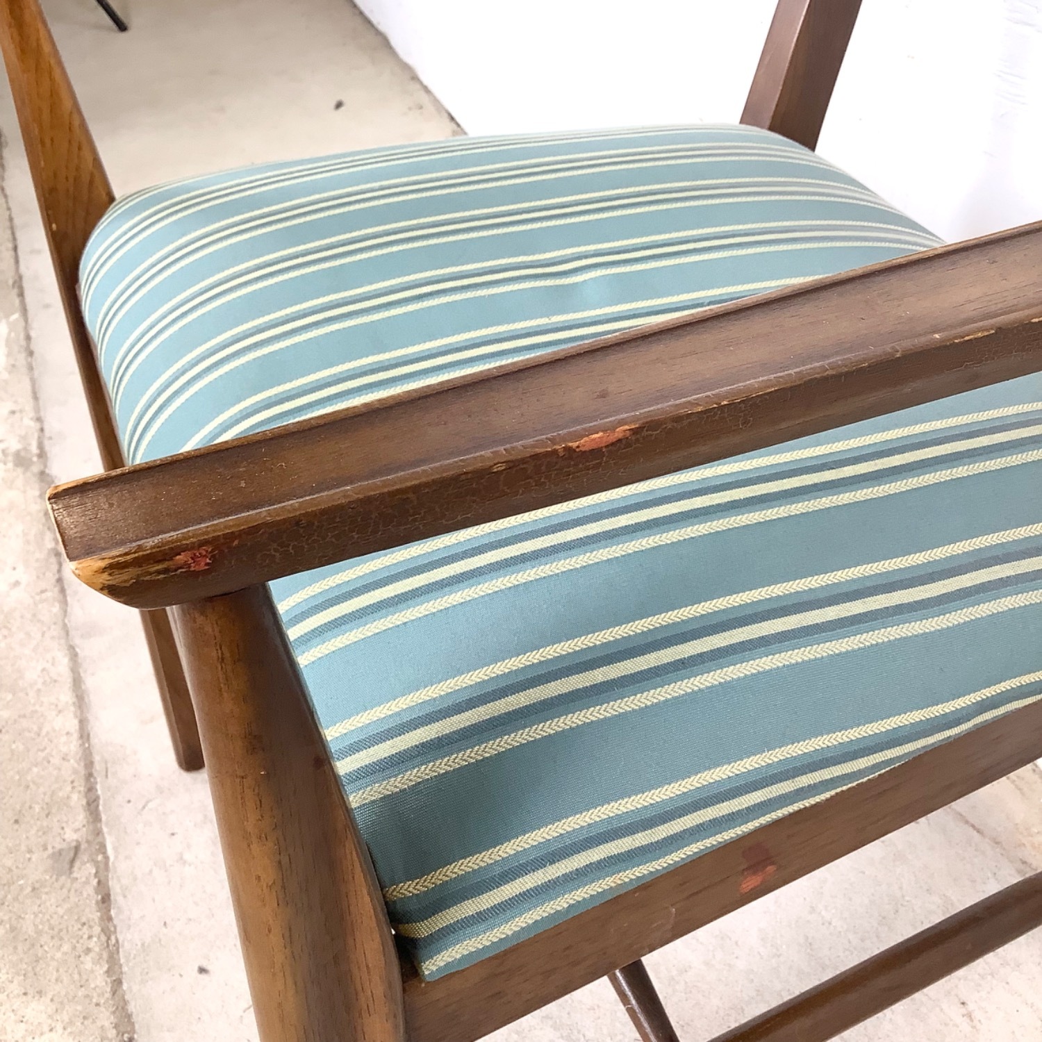 Mid-Century Broyhill Dining Chairs Set of Six - image-16