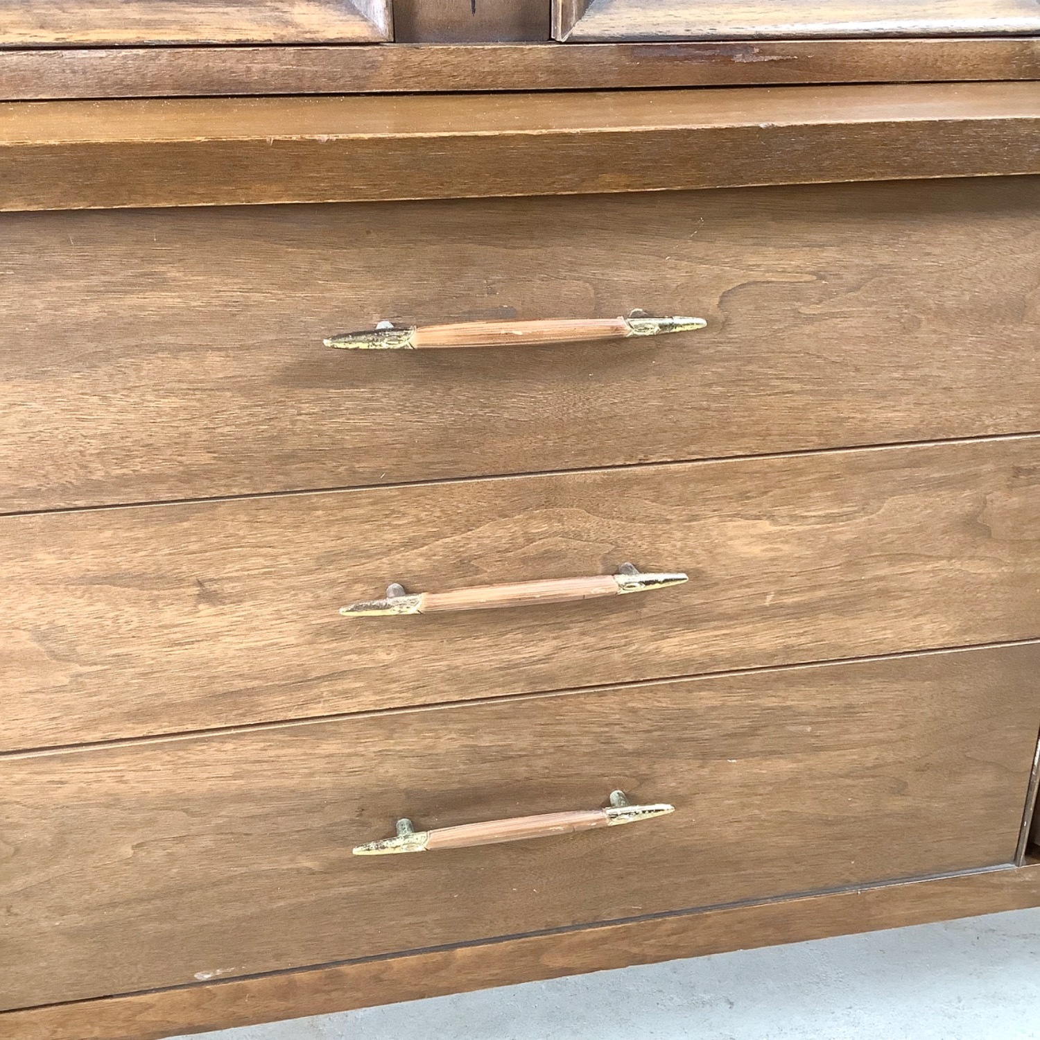 Mid-Century Saga Sideboard by Broyhill - image-12