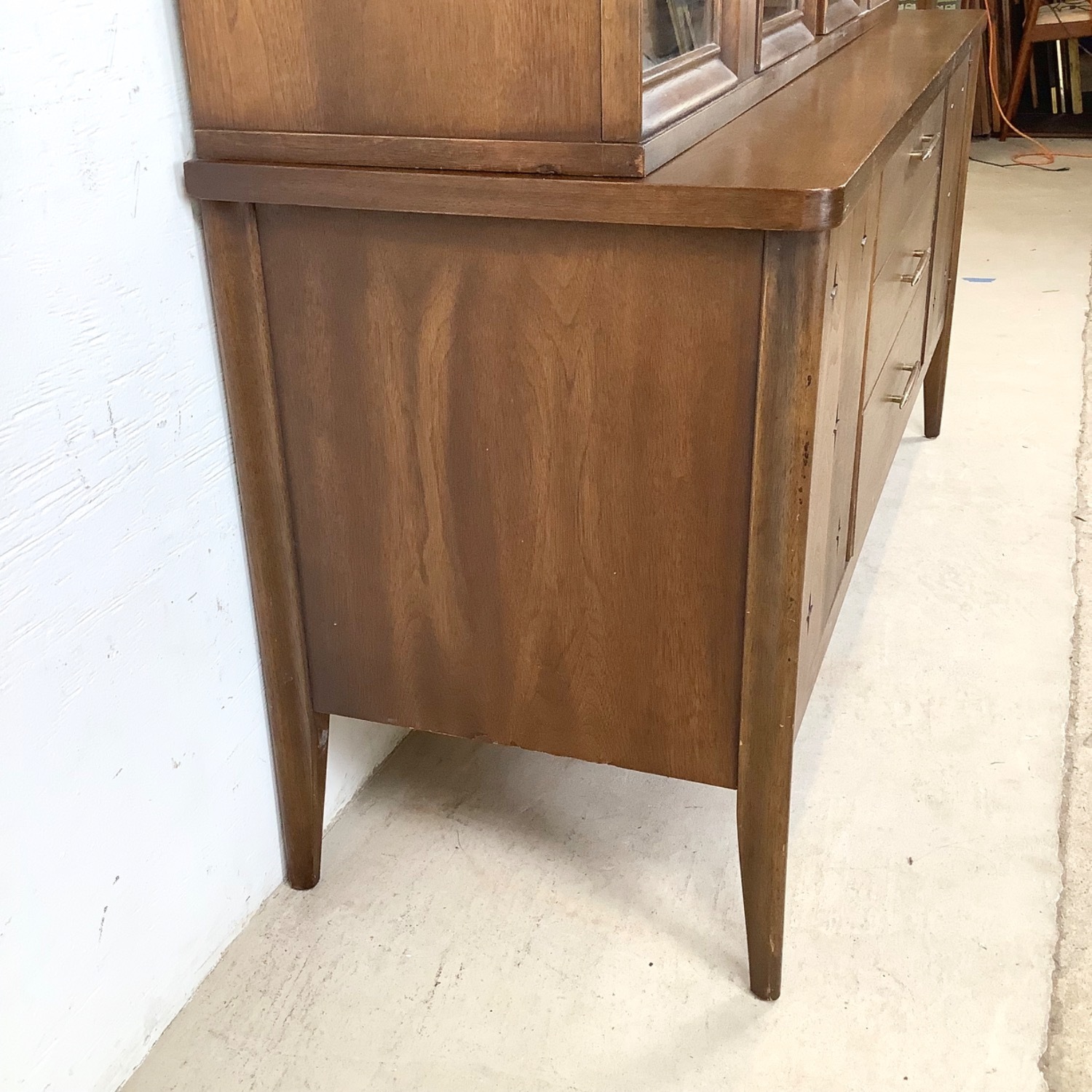 Mid-Century Saga Sideboard by Broyhill - image-4