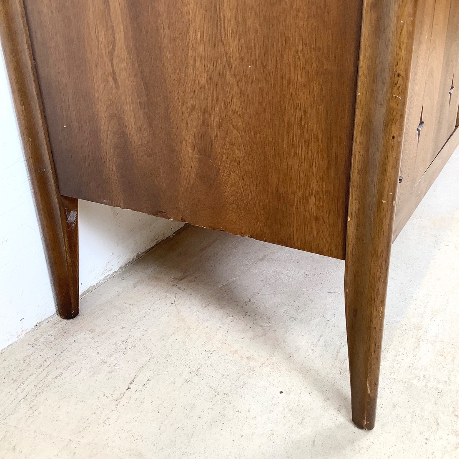 Mid-Century Saga Sideboard by Broyhill - image-15