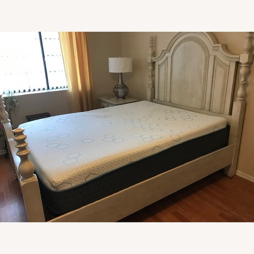 Used Living Spaces White Wood Queen Bed for sale on AptDeco
