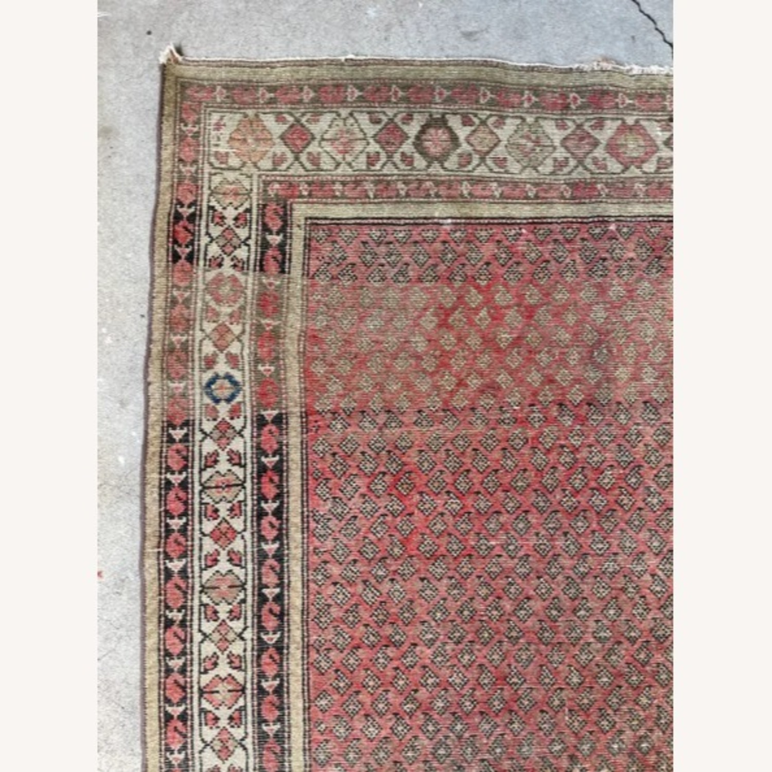 Vintage/Antique Area Rug 4.3' x 6.5' - image-4