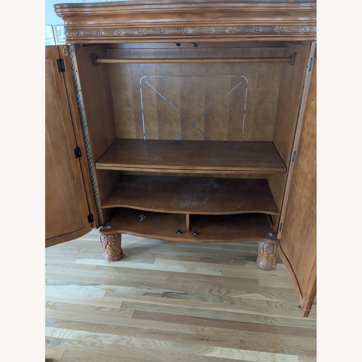 Armoire/Entertainment Center - image-6
