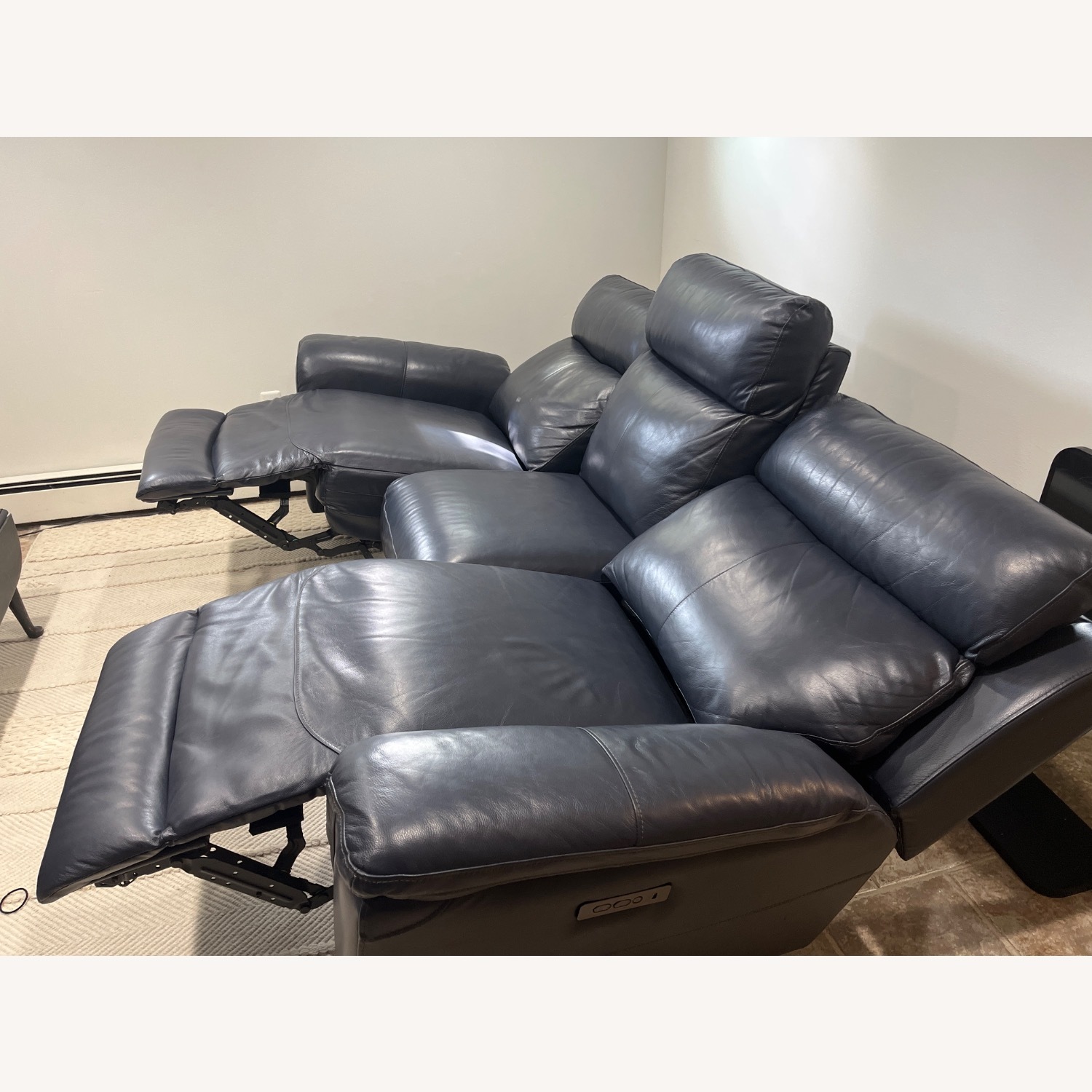 Value City Furniture Blue 3+ Seater Sofa - image-5