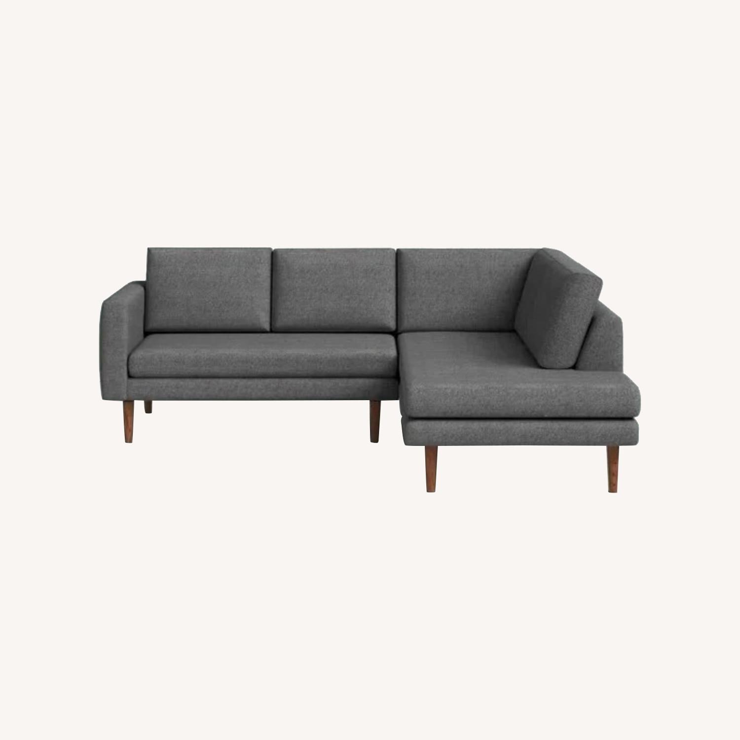 Wade Logan L Couch upholstered Sectional - image-0