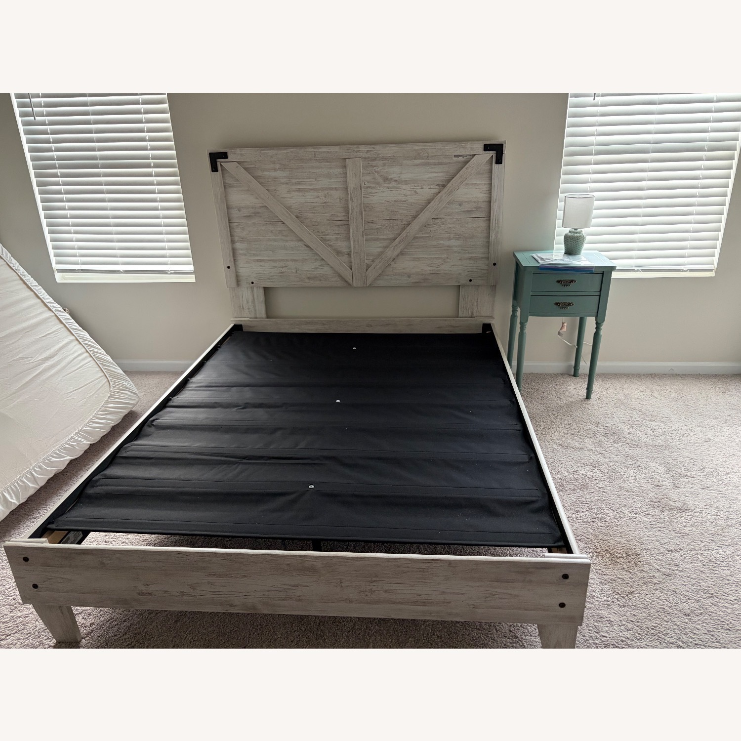 Ashley Furniture Shawburn Queen Platform Bed - image-1