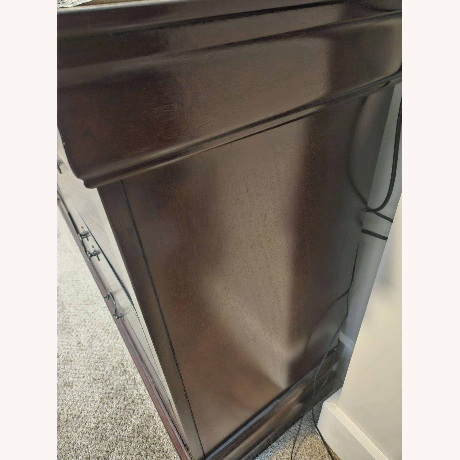 Wooded 6 Drawer Dresser and 2 Nightstands - image-15