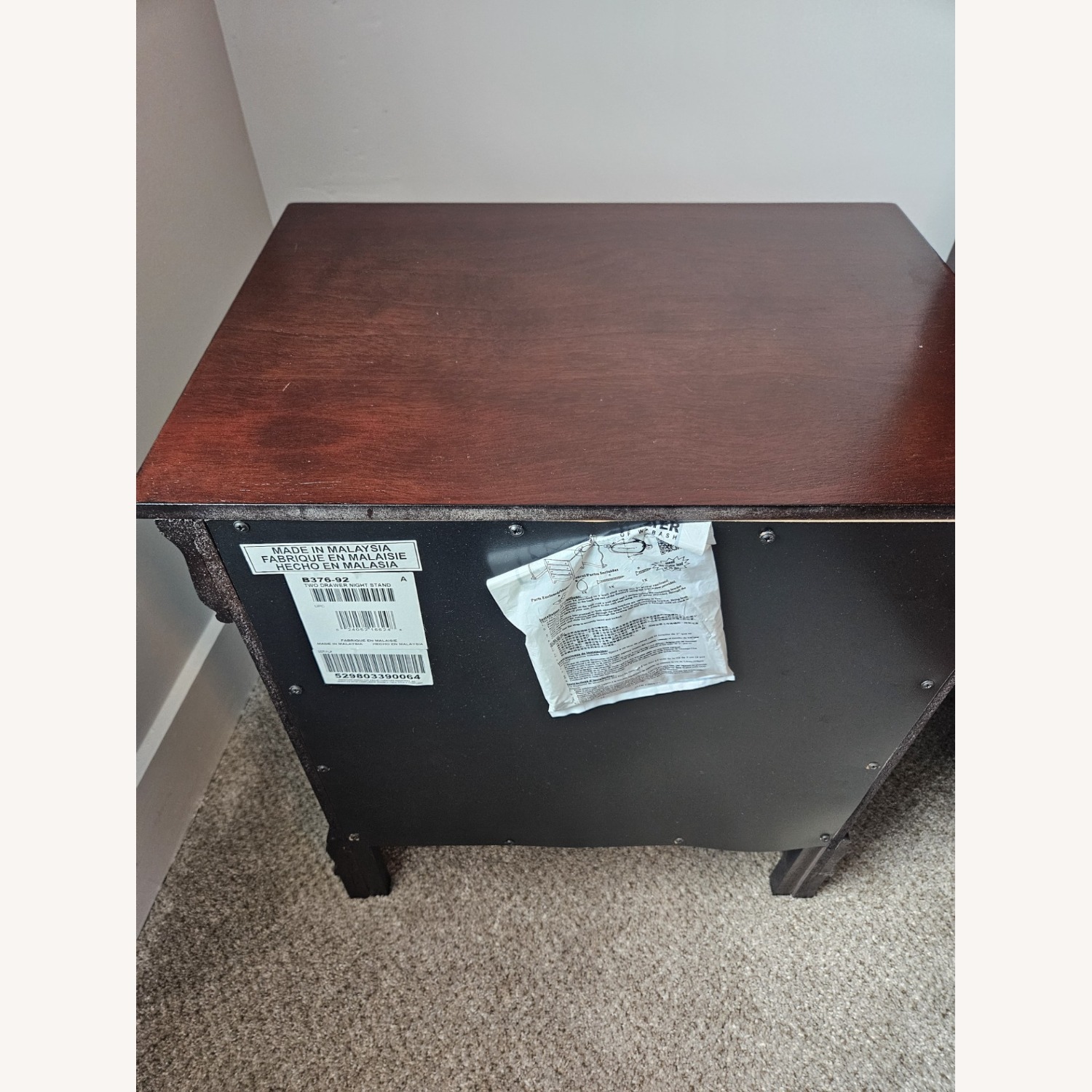 Wooded 6 Drawer Dresser and 2 Nightstands - image-8