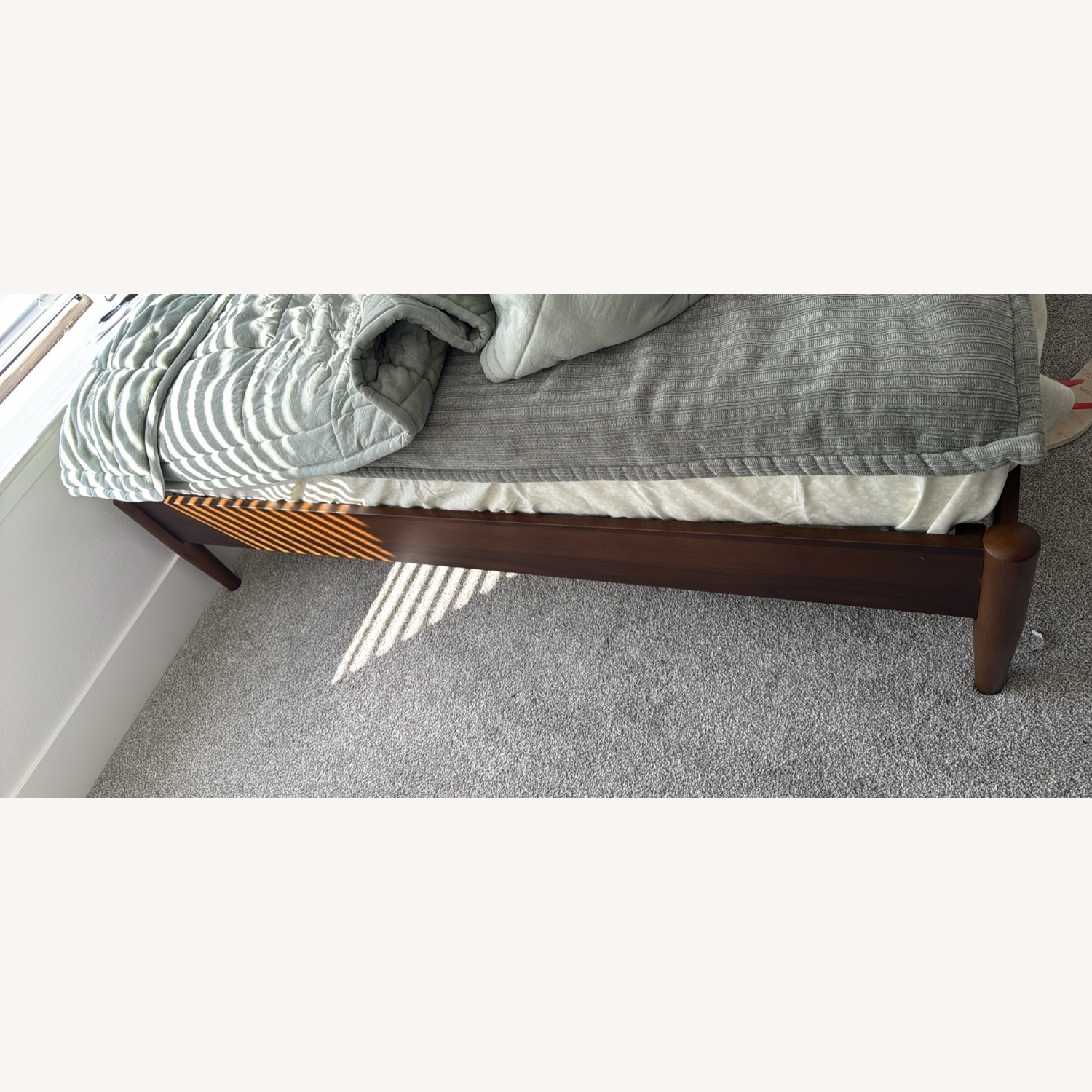 Bob's Discount Furniture Bettie Queen Brown Platform Bed - image-7