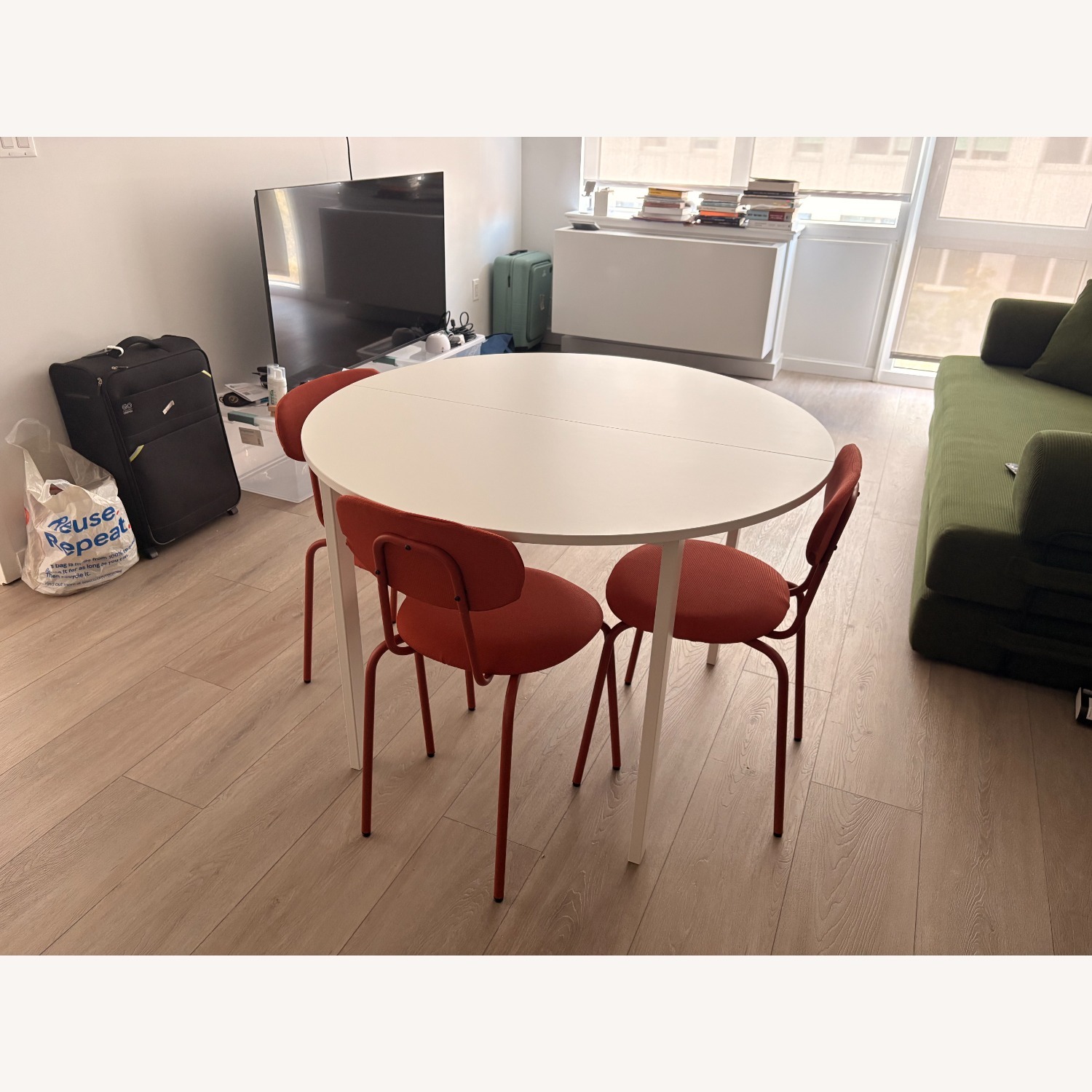 IKEA VIHALS White Round Table - image-2