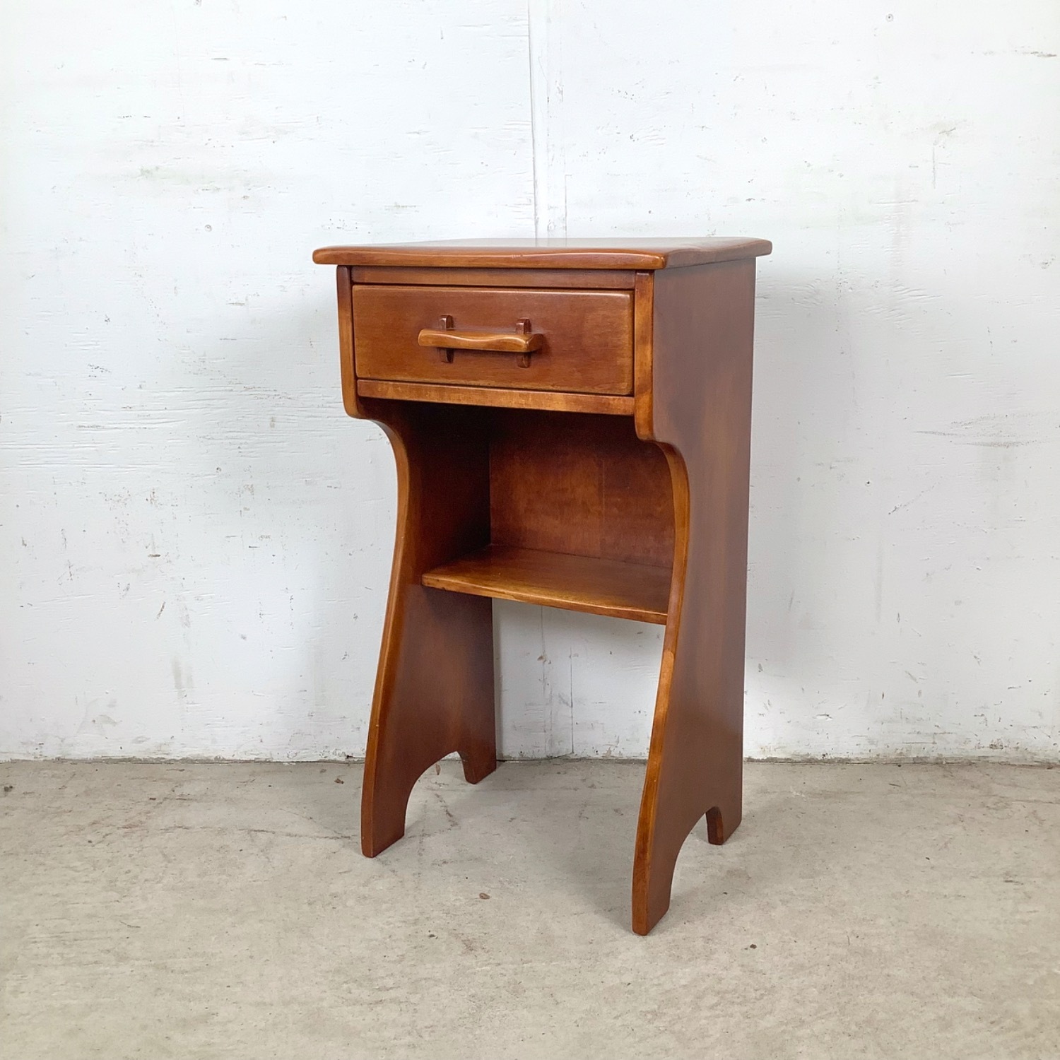 Vintage Colonial Nightstand by Cushman - image-7