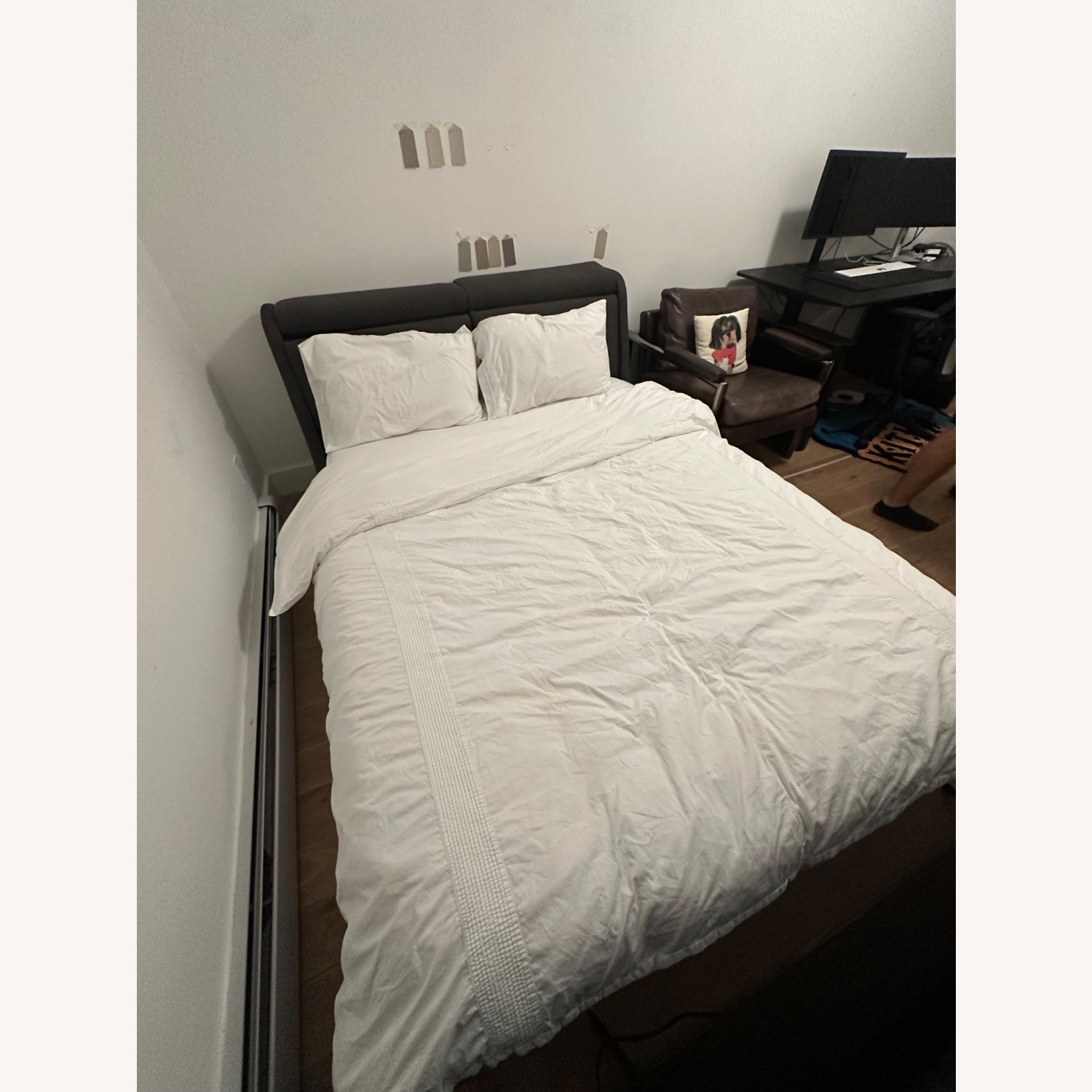 Lazzoni Dark Gray Fabric Queen Bed - image-1