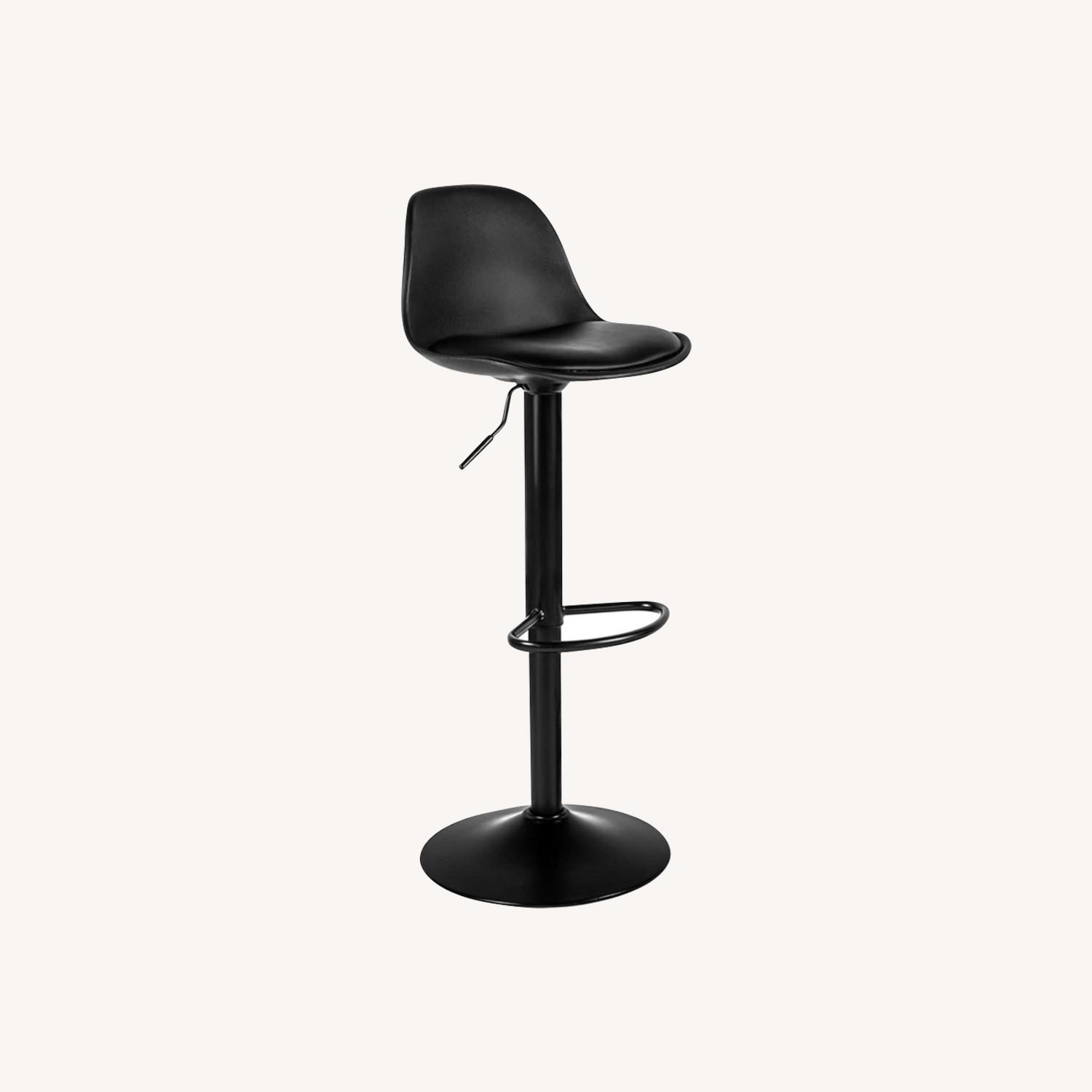 Nalupatio Black Modern Bar Stools - image-0