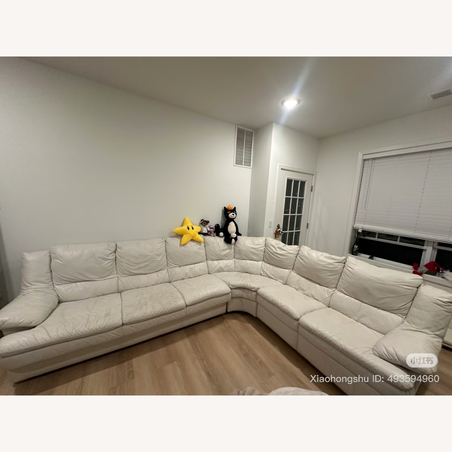 Natuzzi White Leather 3+ Seater Sofa - image-1