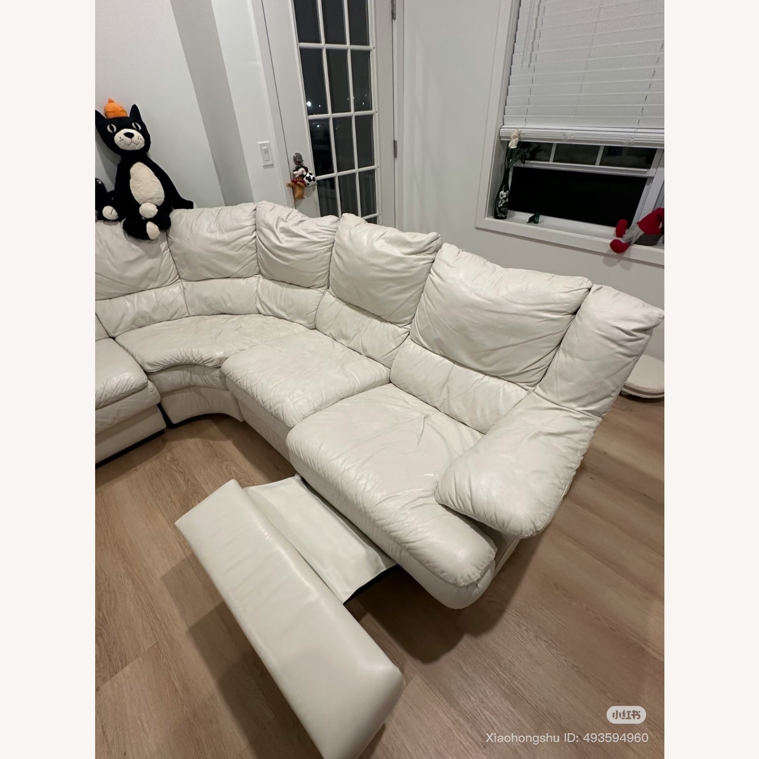 Natuzzi White Leather 3+ Seater Sofa - image-2