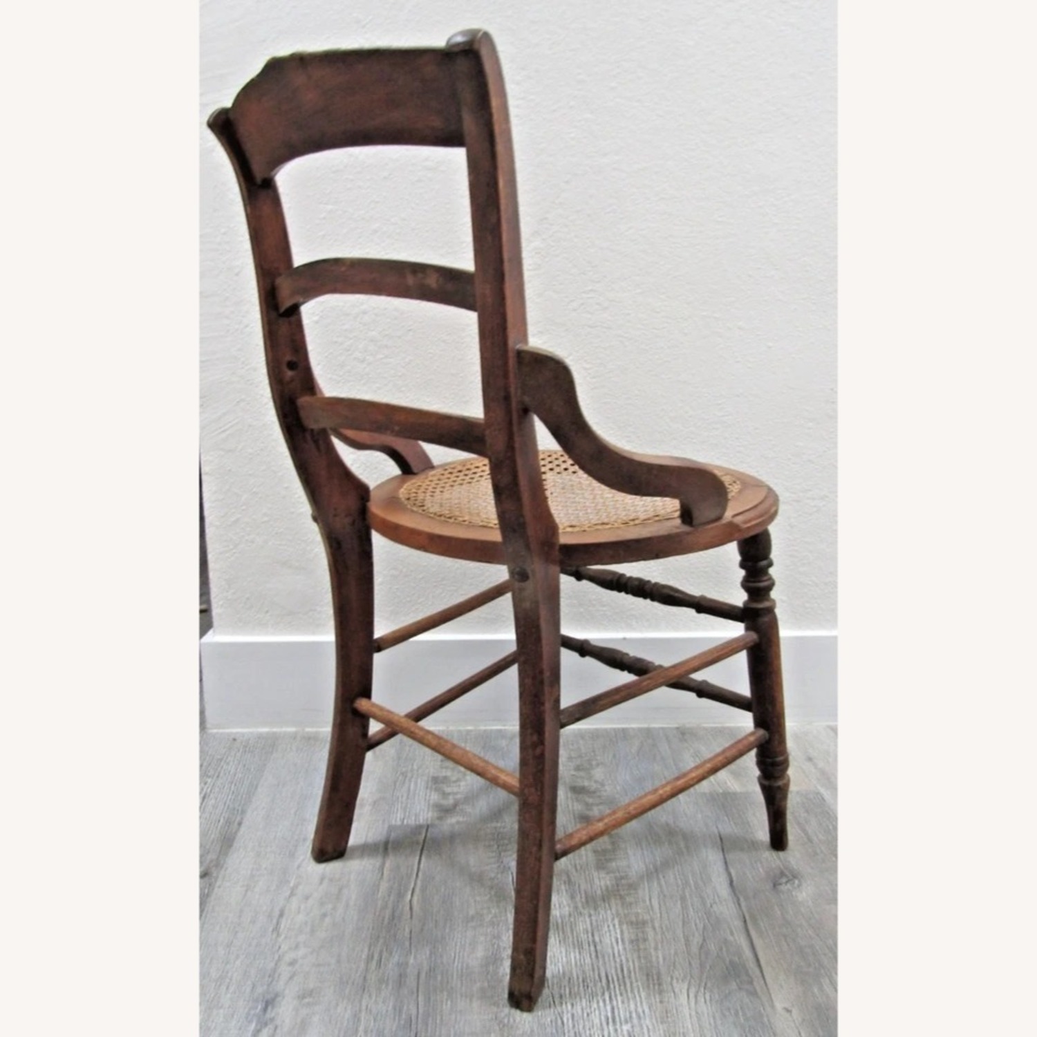Antique Tell City Carved Ladder Hip Hugger Chair - image-10