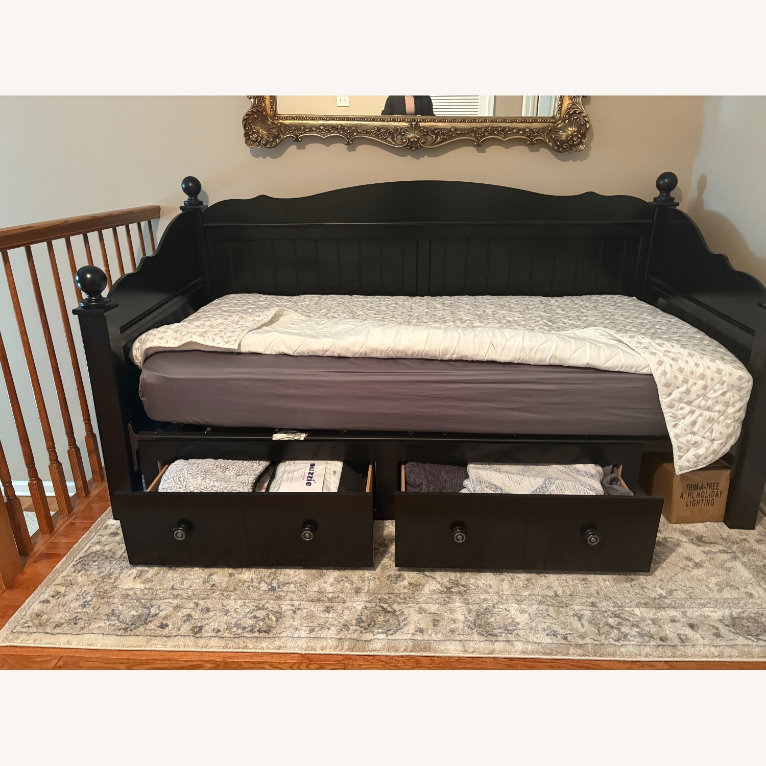 Raymour & Flanigan Daybed - image-2