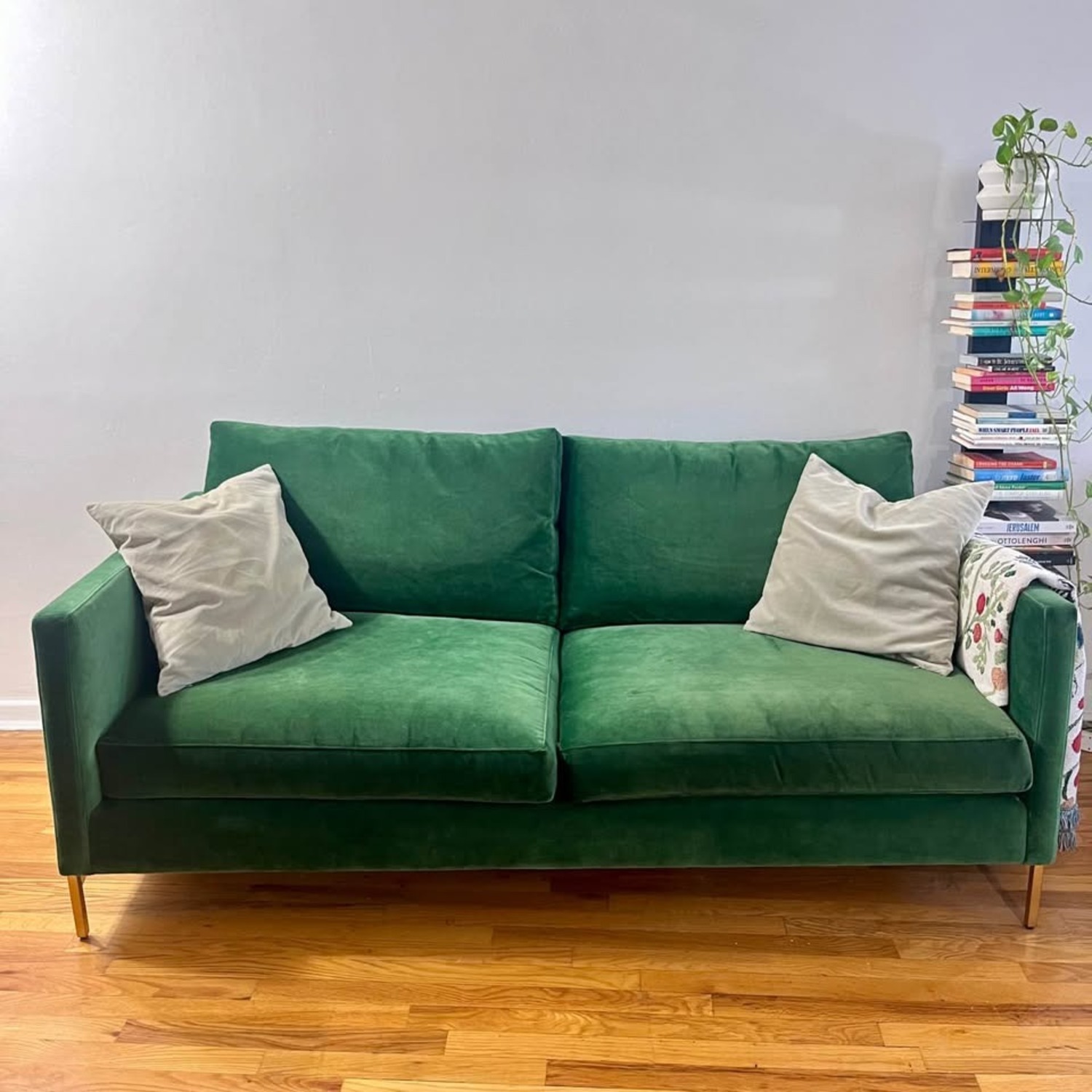 ABC Home Hannah Apartment Sofa in Emerald Green - image-3