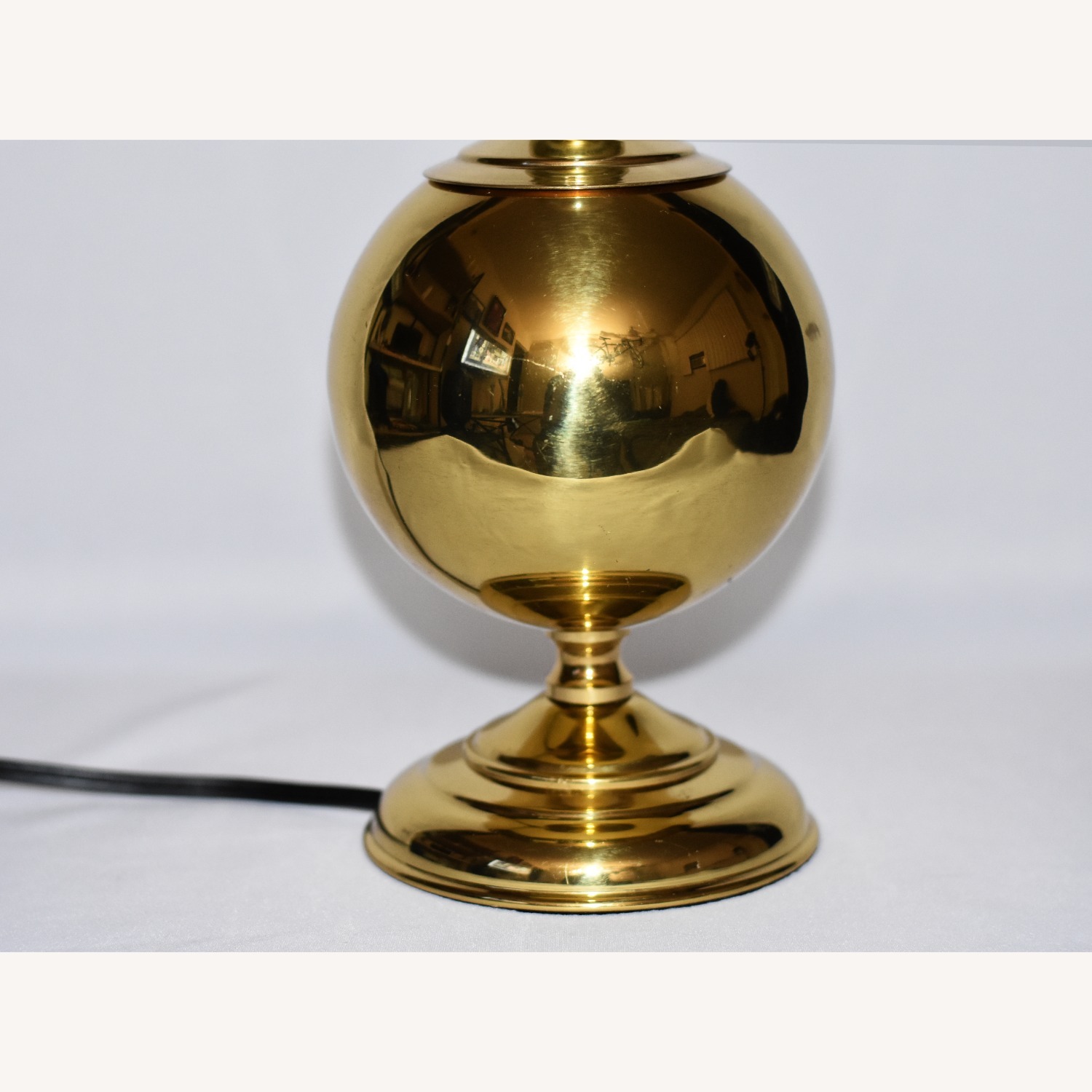 Antique Vintage Style sphere Accent Table Lamp - image-3