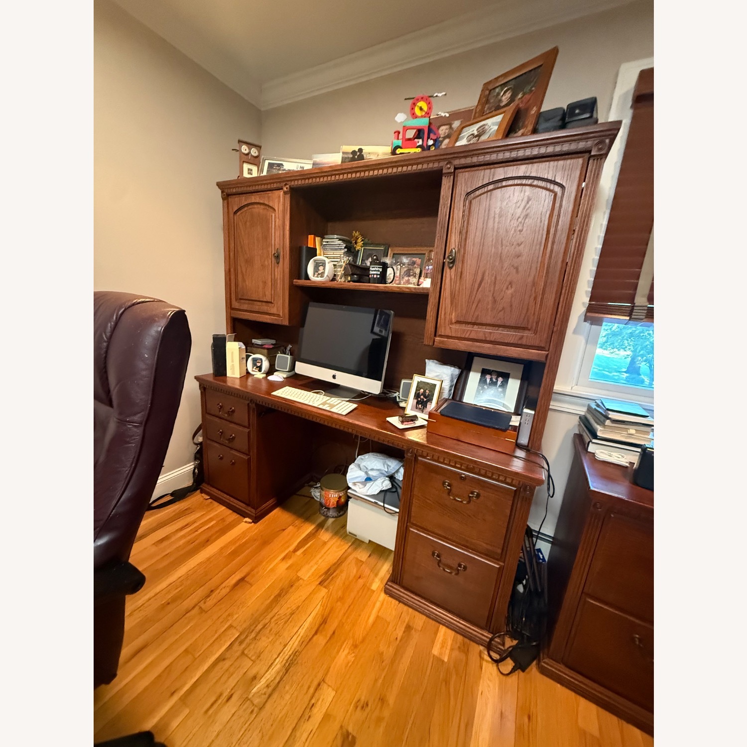 Computer Desk with Hutch - image-4