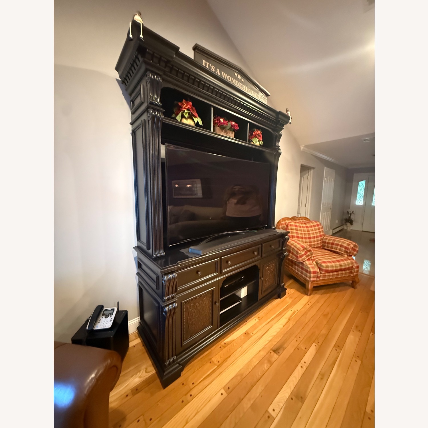 Raymour & Flanigan Media Console with Hutch - image-1