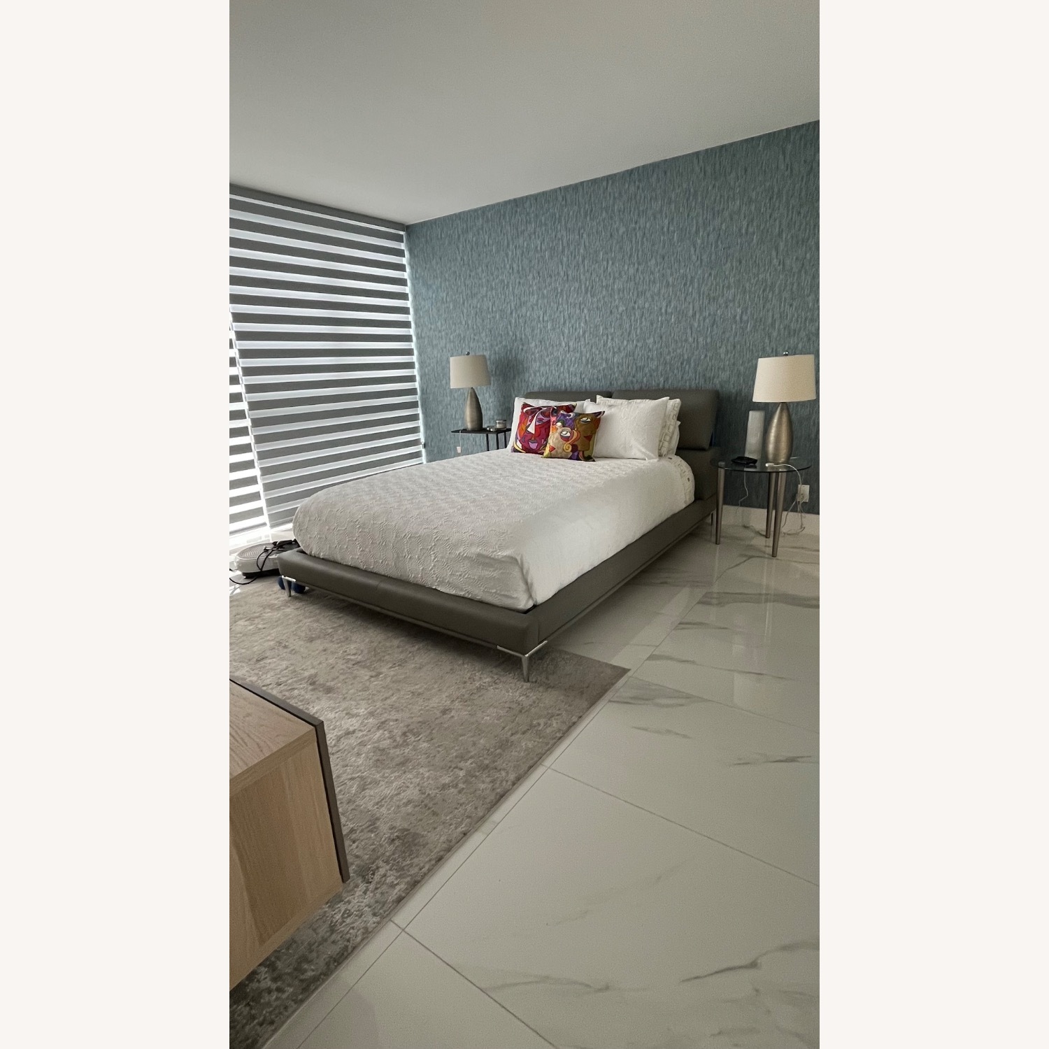 Modani Movido Queen Bed  - image-4