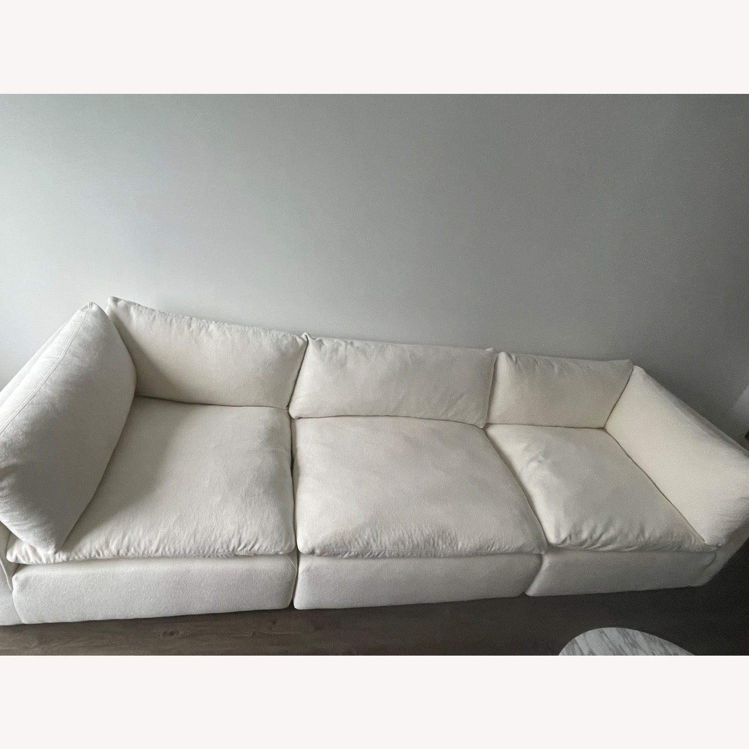 Value City Furniture 3+ Seater Sofa - image-3