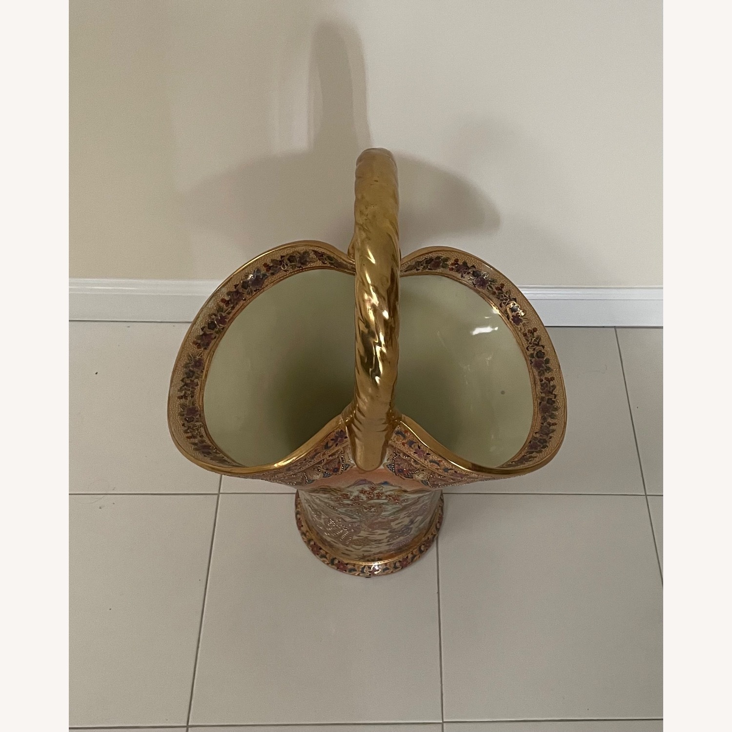 Asian Ceramic Décor - image-2