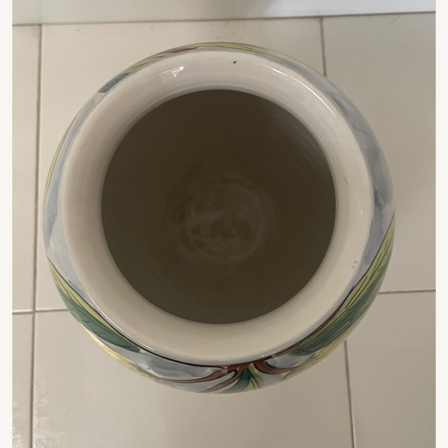 Light Gray Ceramic Vase with Lemons - image-5