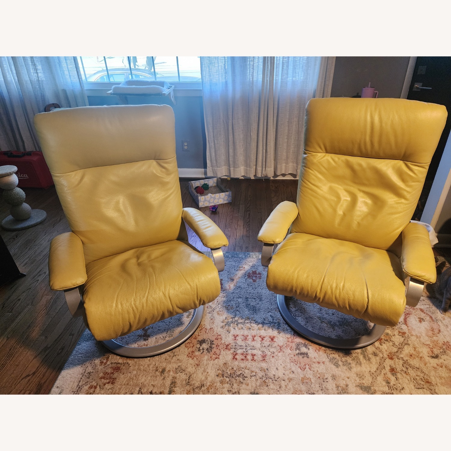Percival Lafer Set of 2 Lafer Kiri Recliners Yellow Leather - image-2