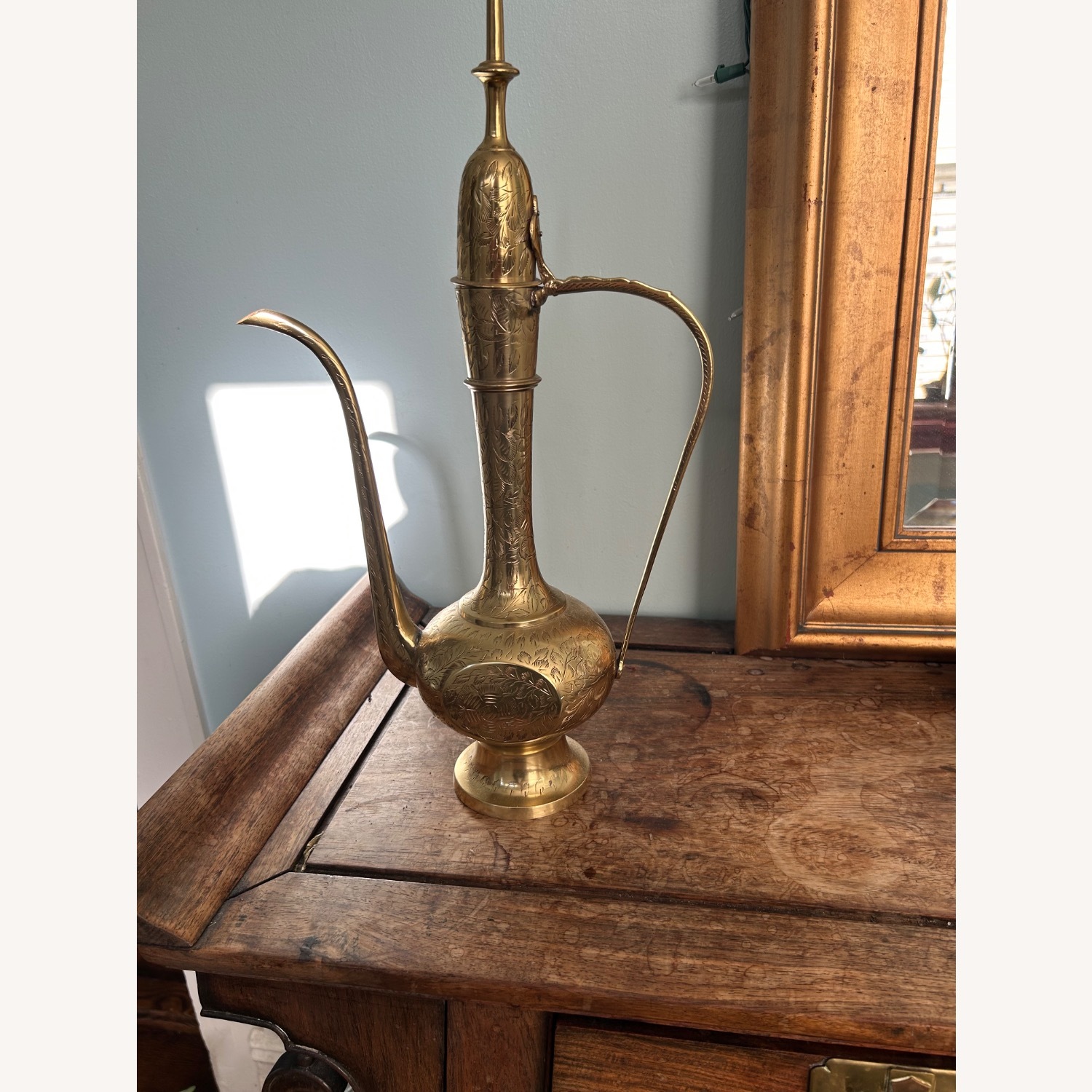 Vintage/Antique Gold Brass Décor - image-1