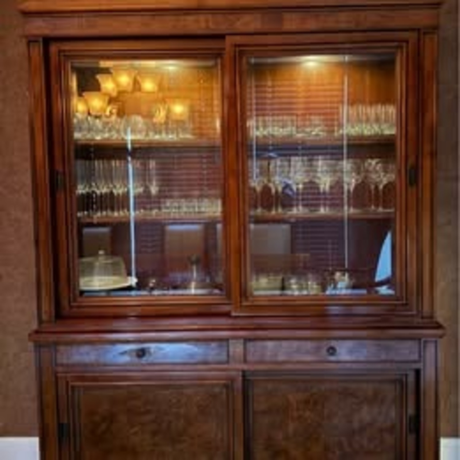 Ethan Allen TownHouse Collection Hutch & Buffet - image-5