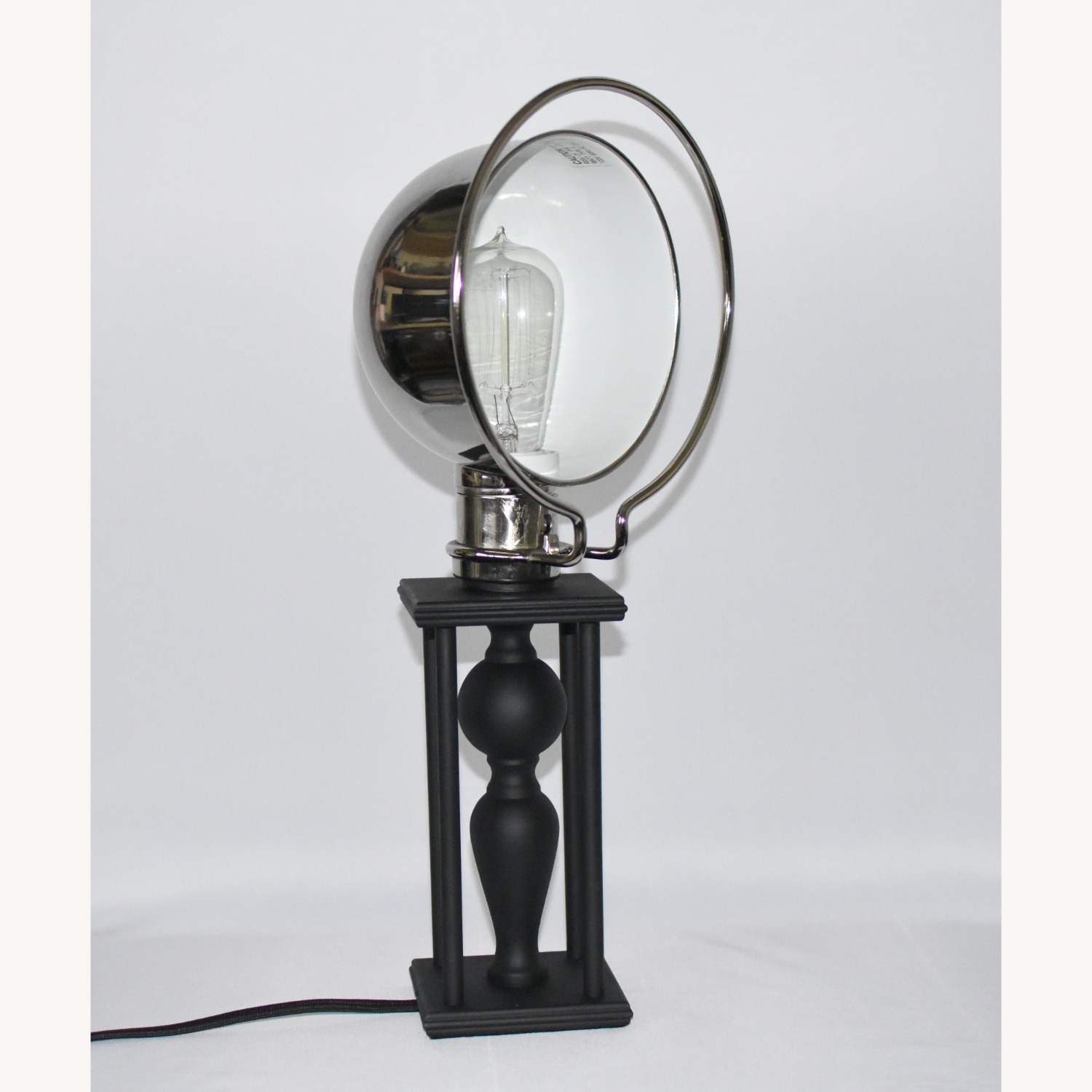 Vintage Art Lamp – Industrial Design - image-2