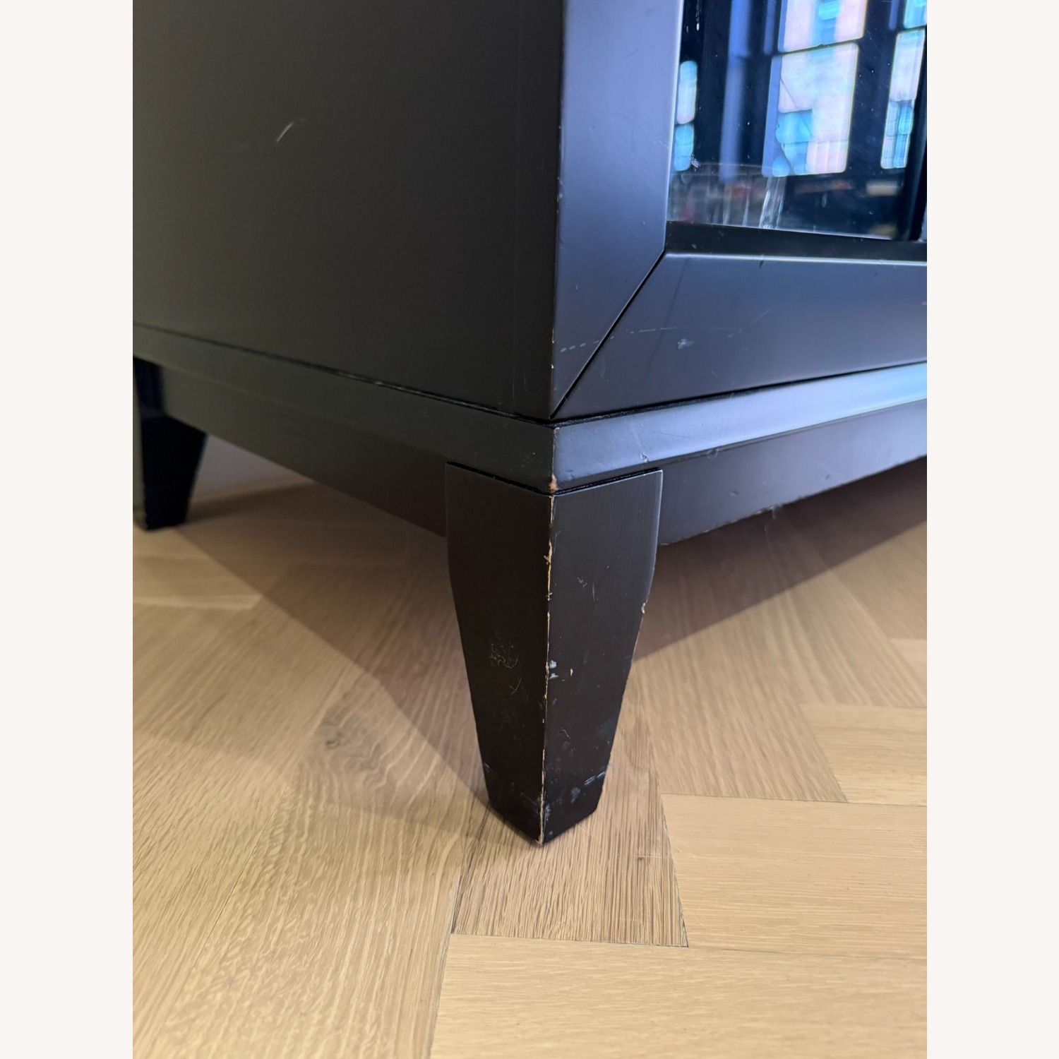 Contemporary Media / China Cabinet - image-4