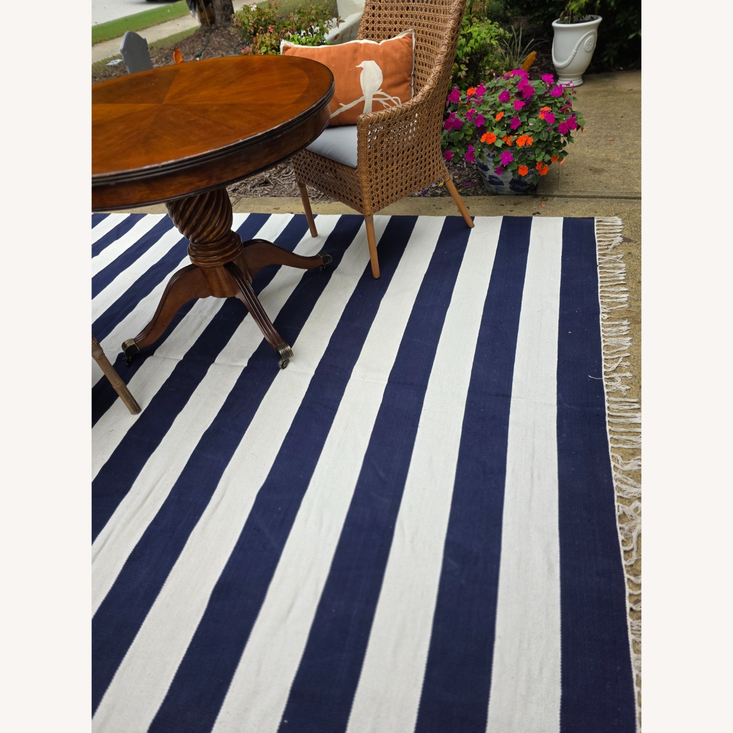 nuLOOM Seabreeze Blue & Off-White Cotton Rug - image-4