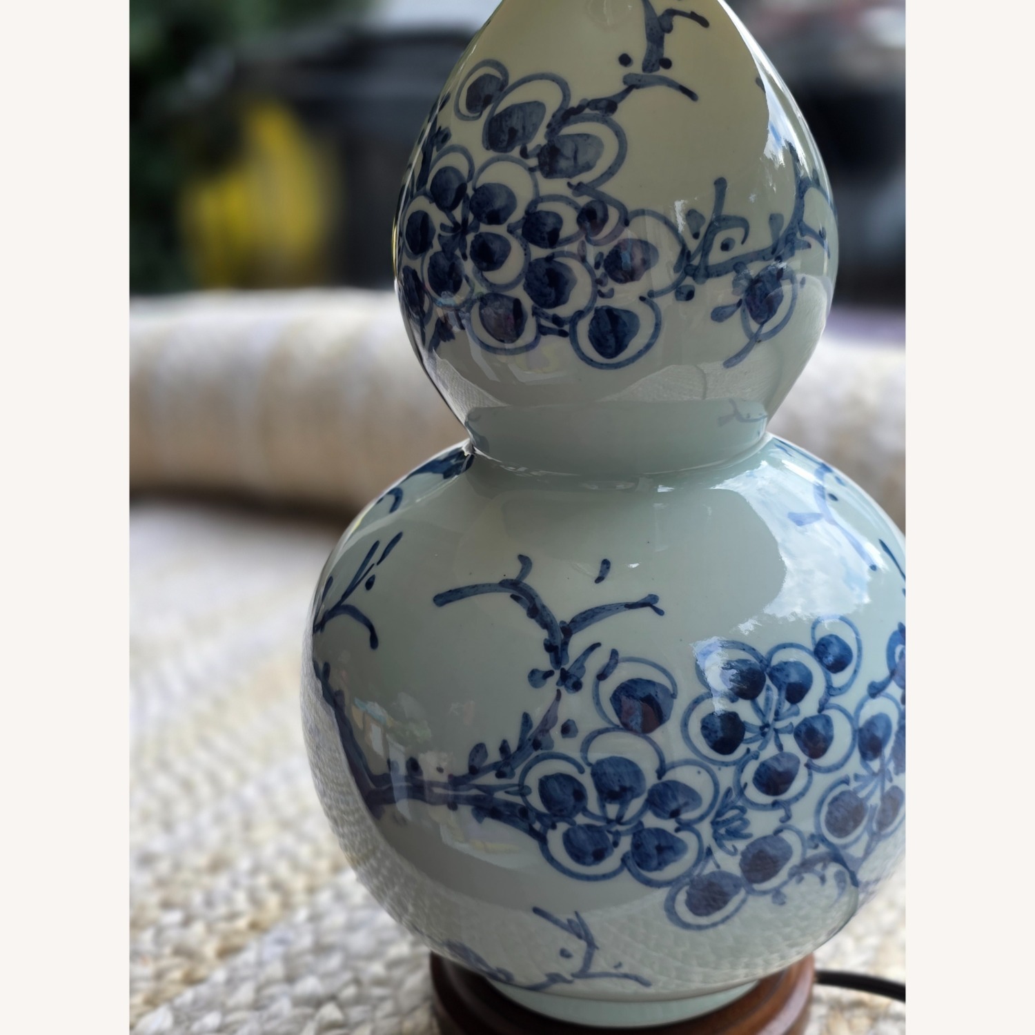 Ralph Lauren White Porcelain Table Lamp - image-6